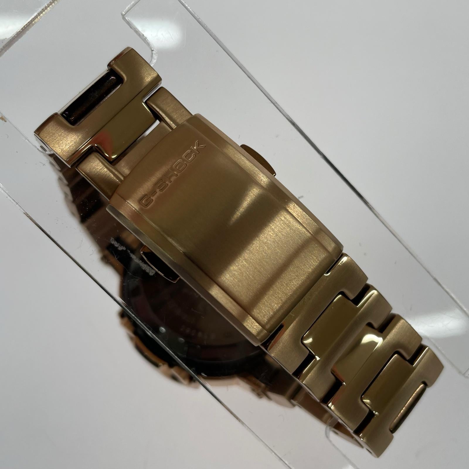 腕時計 AWM-500GD フルメタル