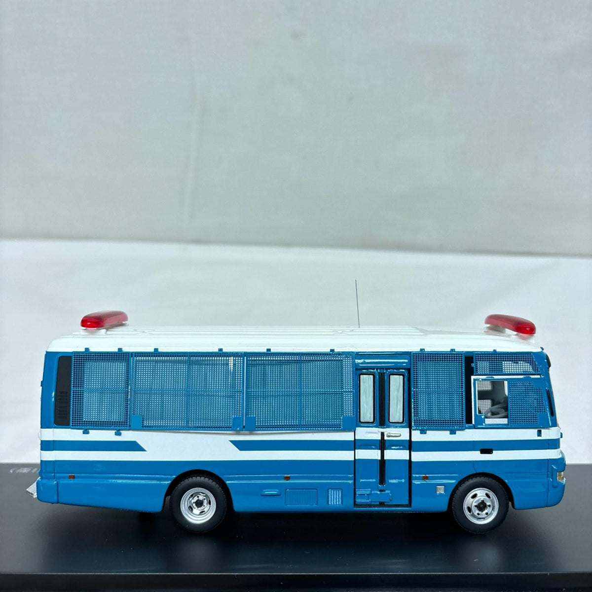RAI'S 警察本部警備部機動隊遊撃車両(I型) Nissan CIVILIAN MICROBUS 2009 警察本部警備部機動隊遊撃車両(1型) ヒコセブンプラス スケールカー