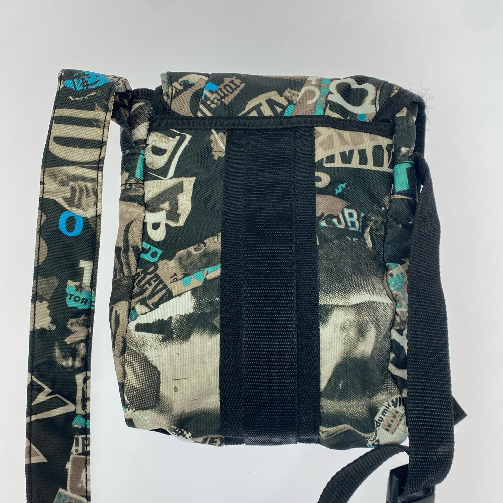 ショルダーバッグ 00s メタルロゴ 総柄ショルダーバッグ マルチカラー