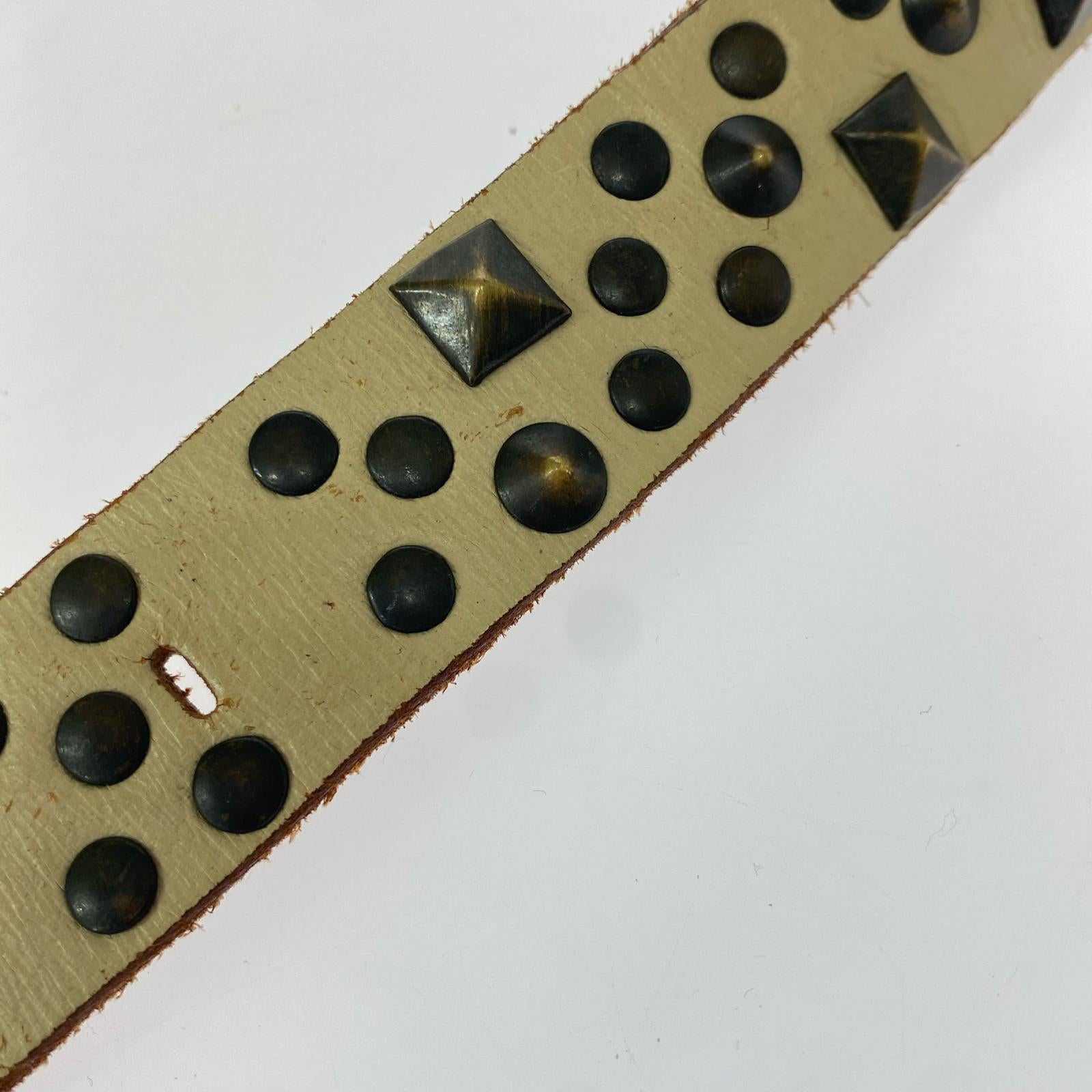 その他アクセサリー レザースタッズベルト ベージュ