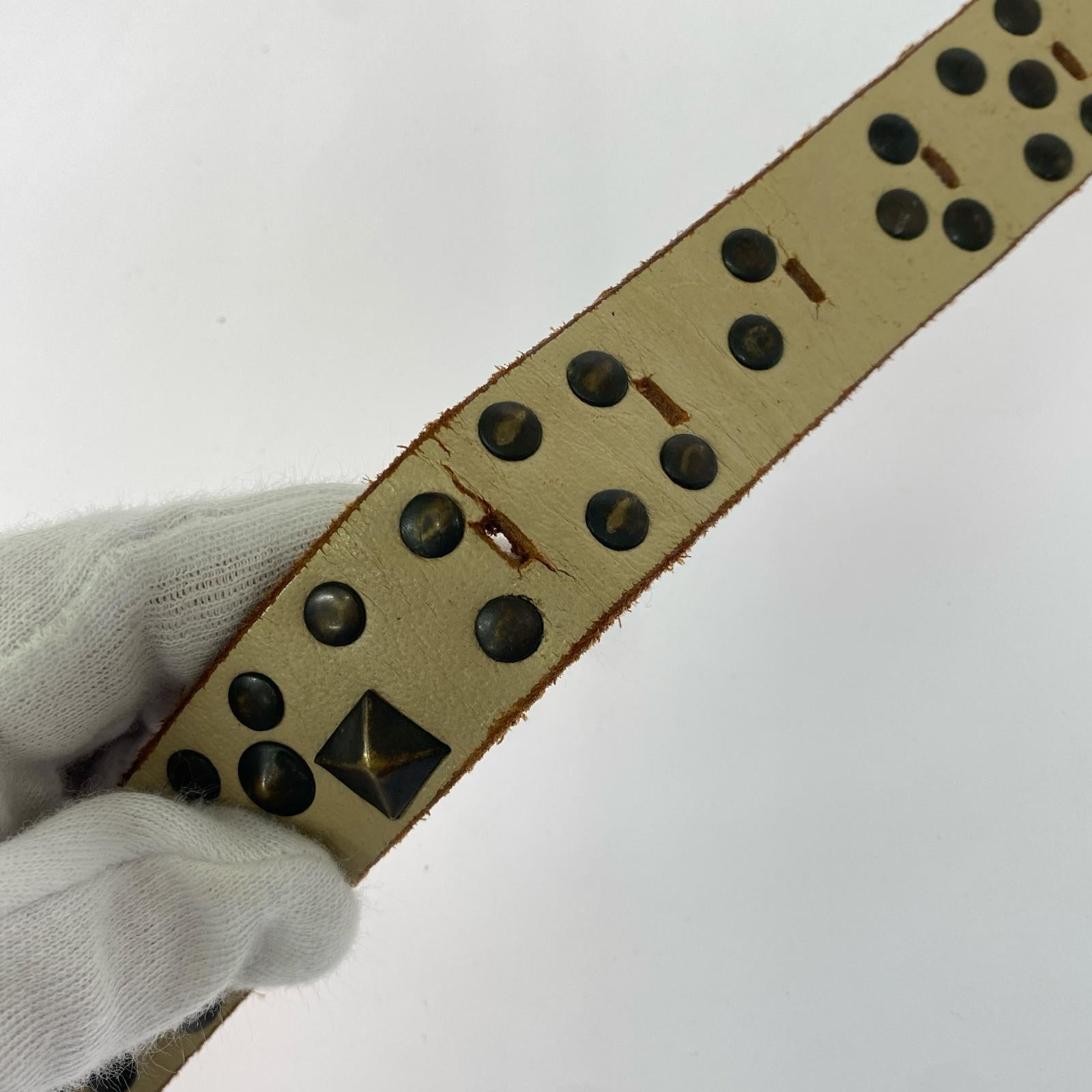 その他アクセサリー レザースタッズベルト ベージュ