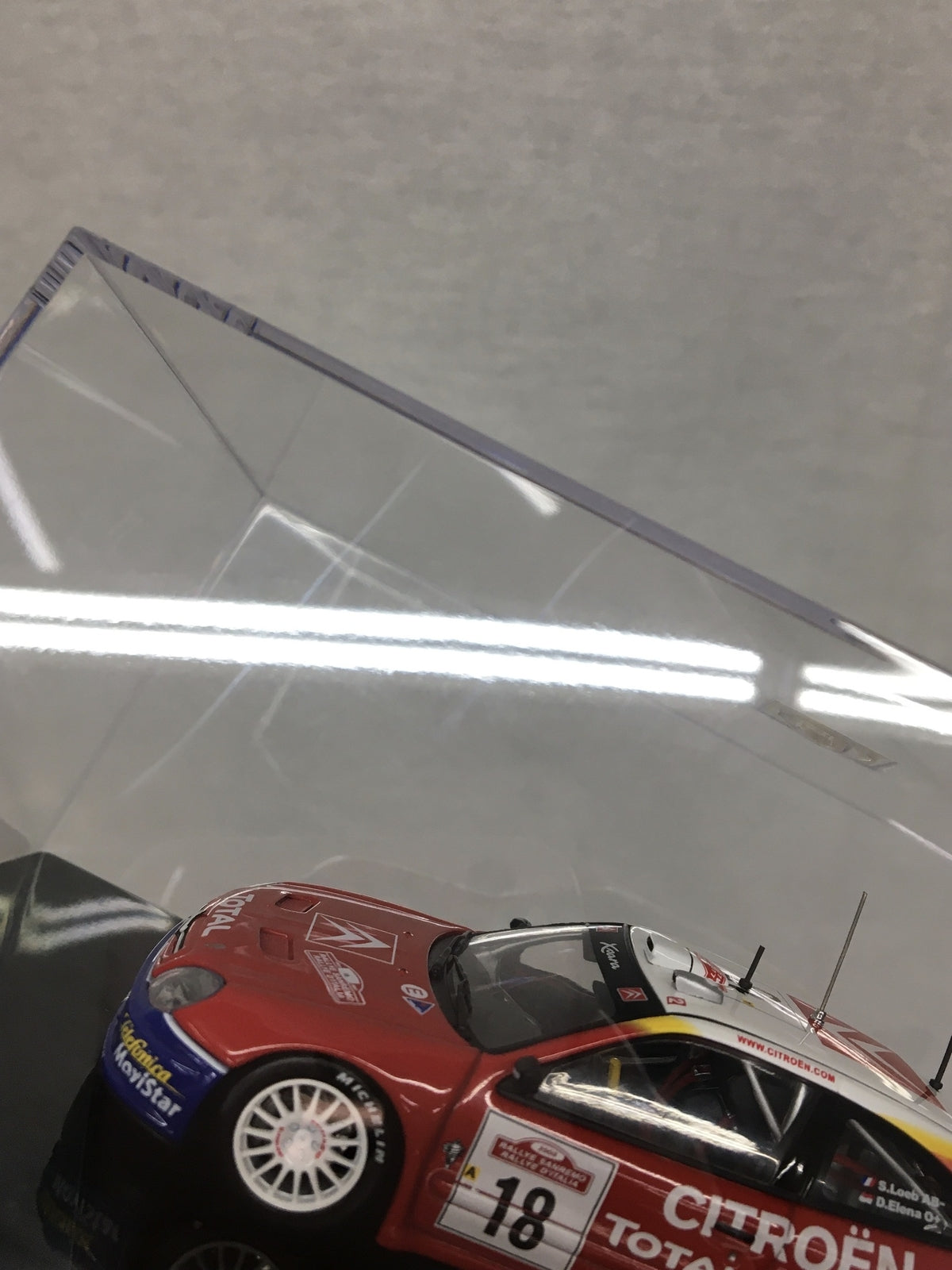 オートアート CITROEN XSARA WRC 2004 WINNER スケールカー