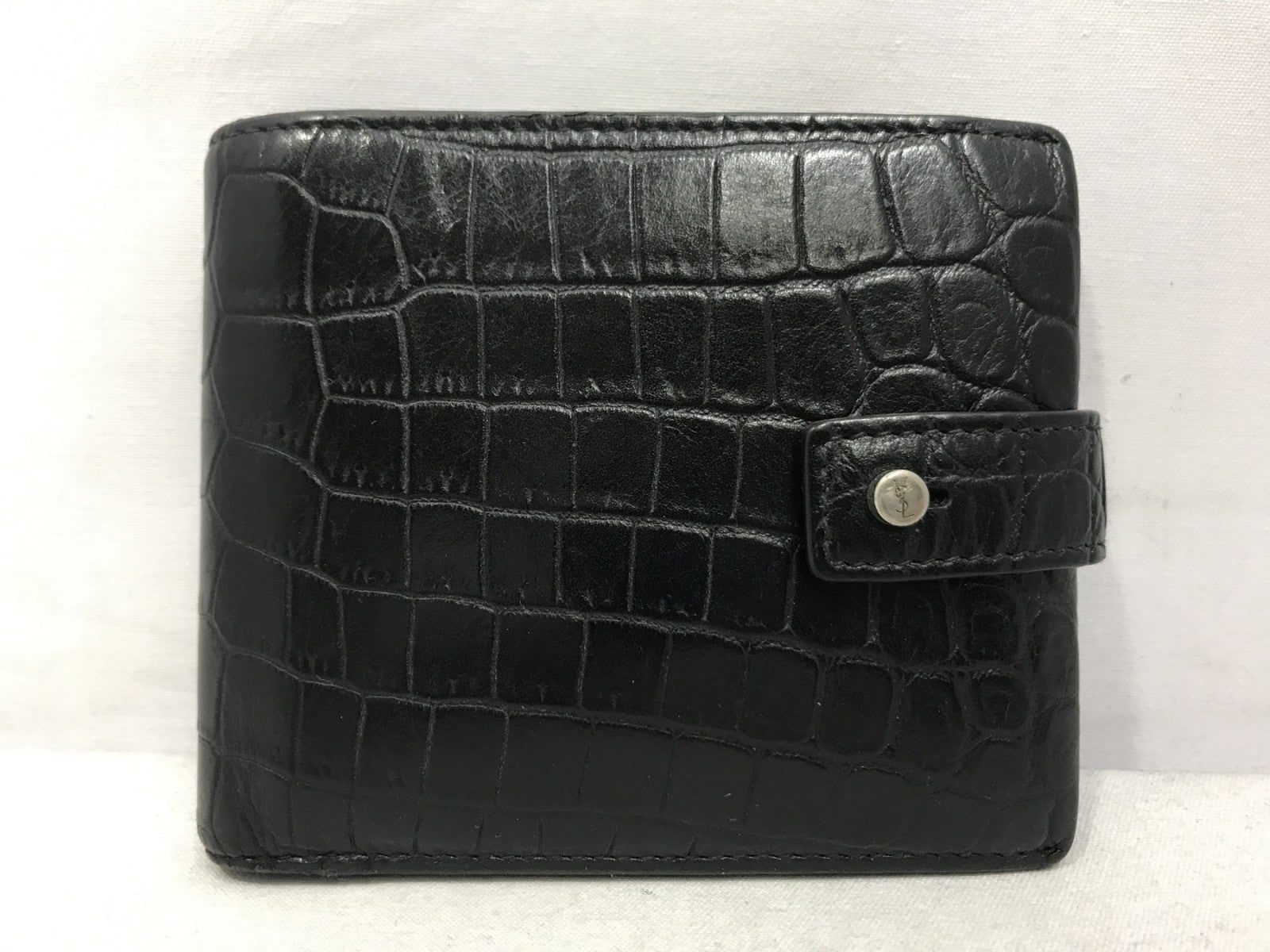 二つ折り財布