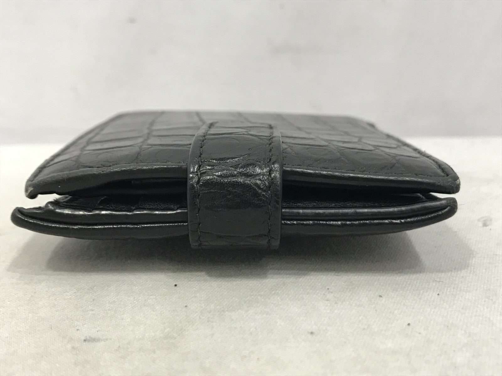 二つ折り財布