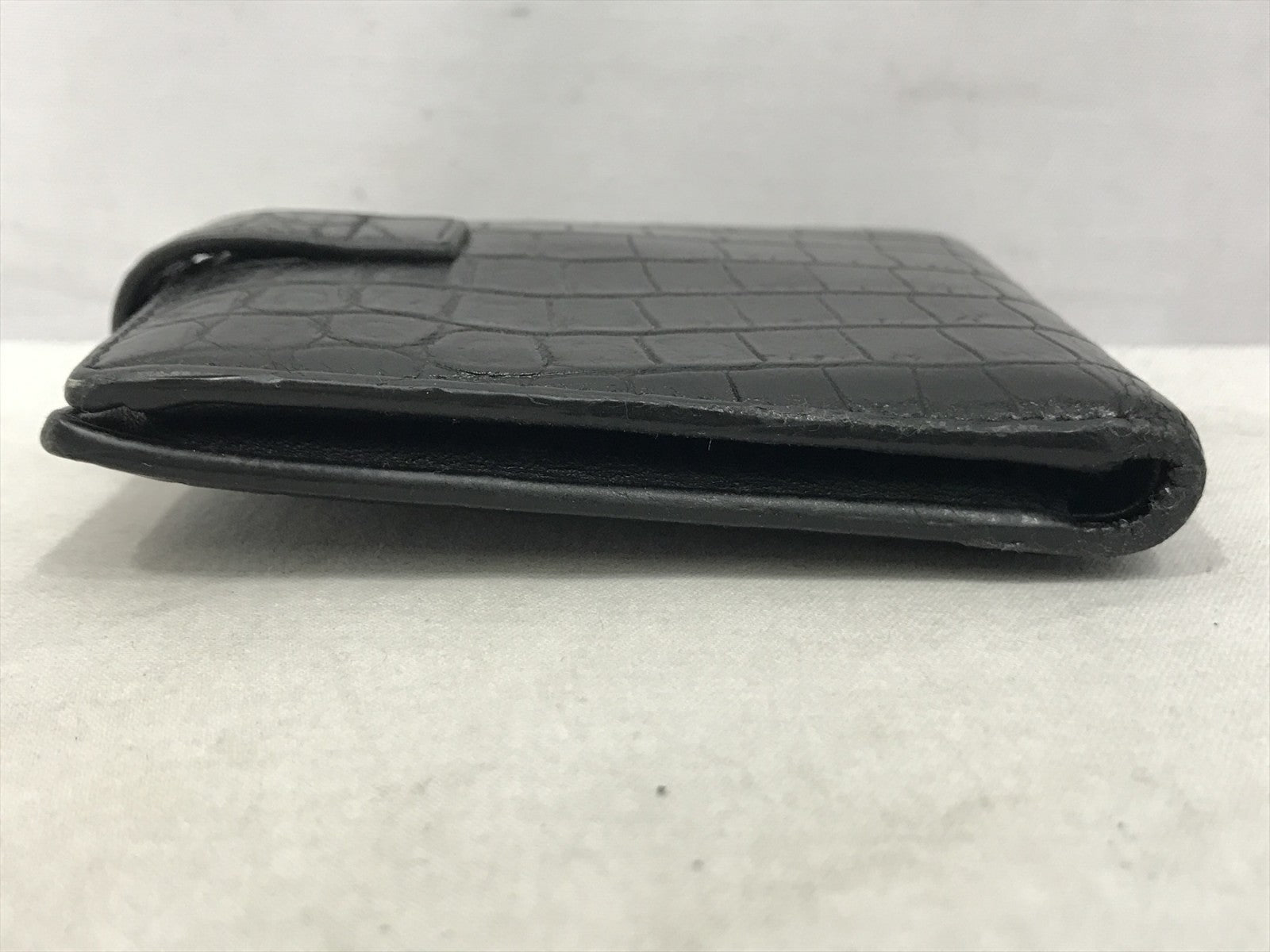 二つ折り財布