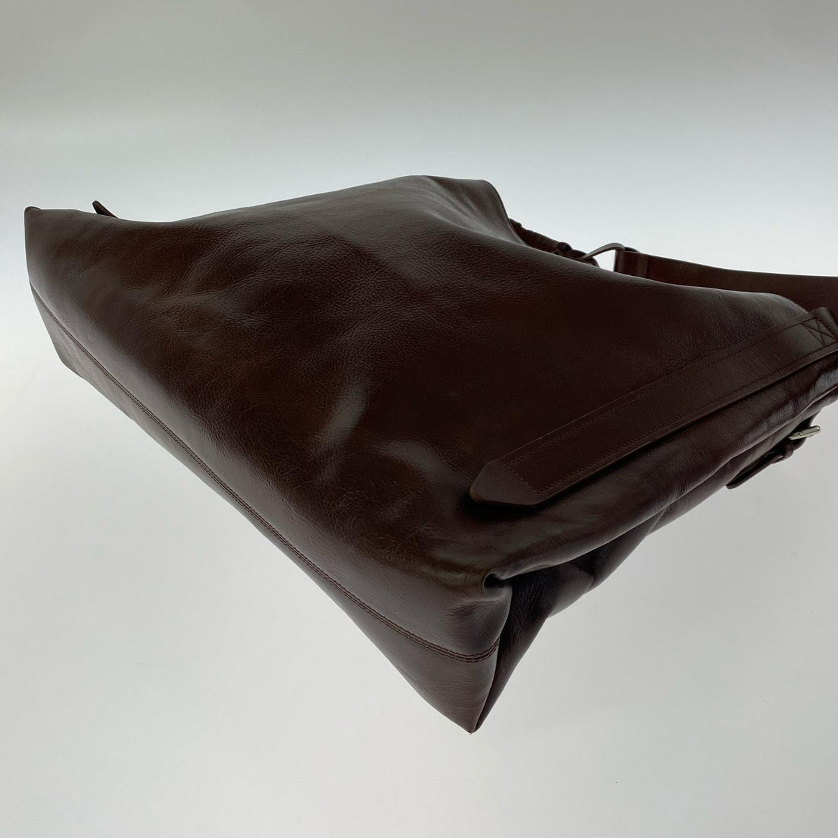 ショルダーバッグ NULLUS 25ss Crown Buckle Tote Bag ブラウン