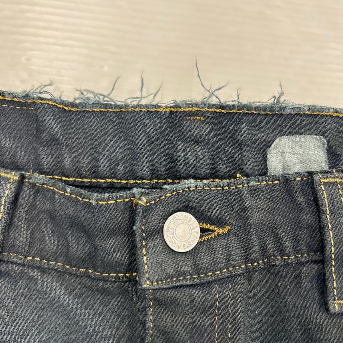 デニムパンツ Levi's 後染めブラックデニム ブラック