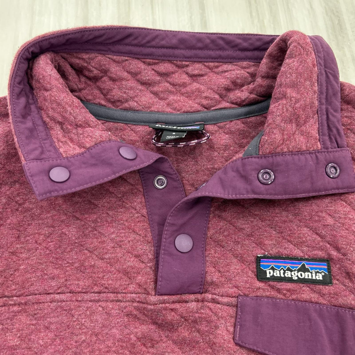 その他トップス patagonia ダイヤモンドキルトスナップT 25282FA19 紫 (S) S パープル