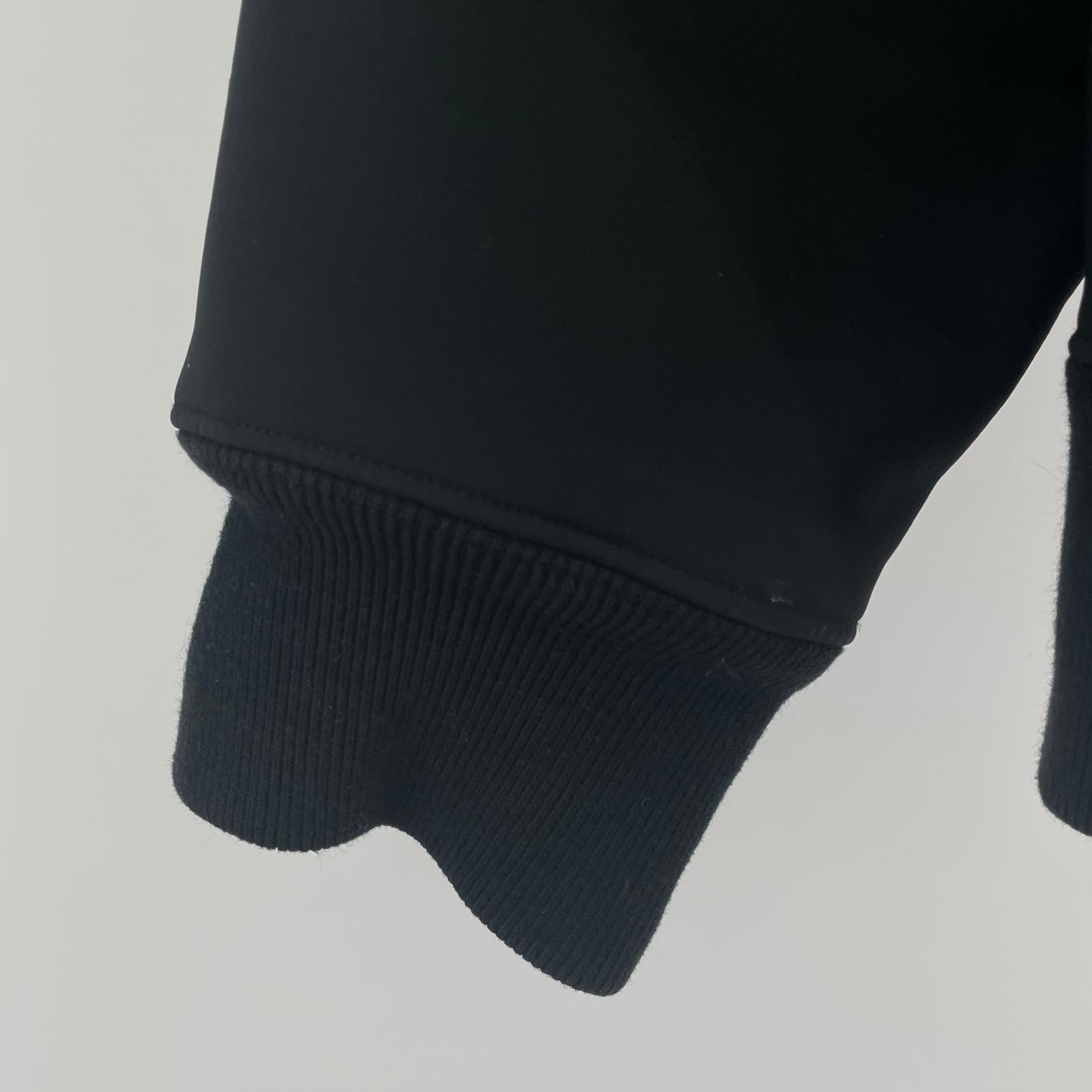 パーカー WINDSTOPPER zipuphooded sweatshirt 黒 (S) S ブラック