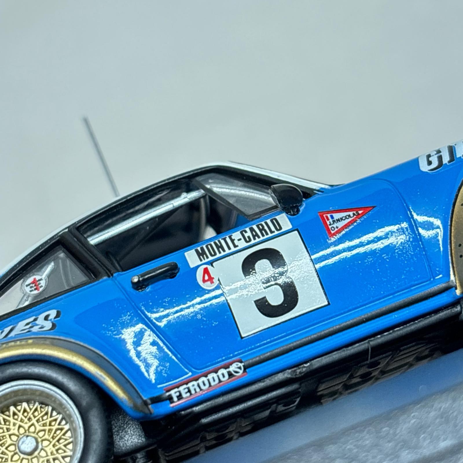 京商 1/43 PORSCHE 911 SC 3L PORSCHE 911 SC 3L UNIVERSAL HOBBIES スケールカー