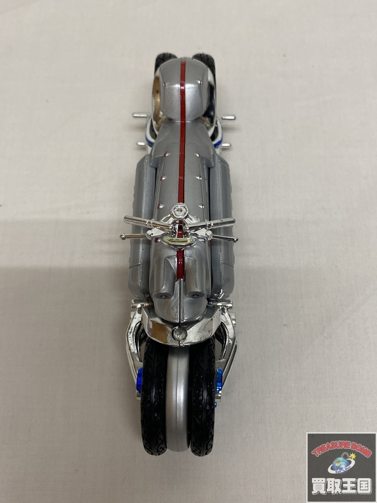 Maisto 1/18 DODGE TOMAHAWK スケールカー