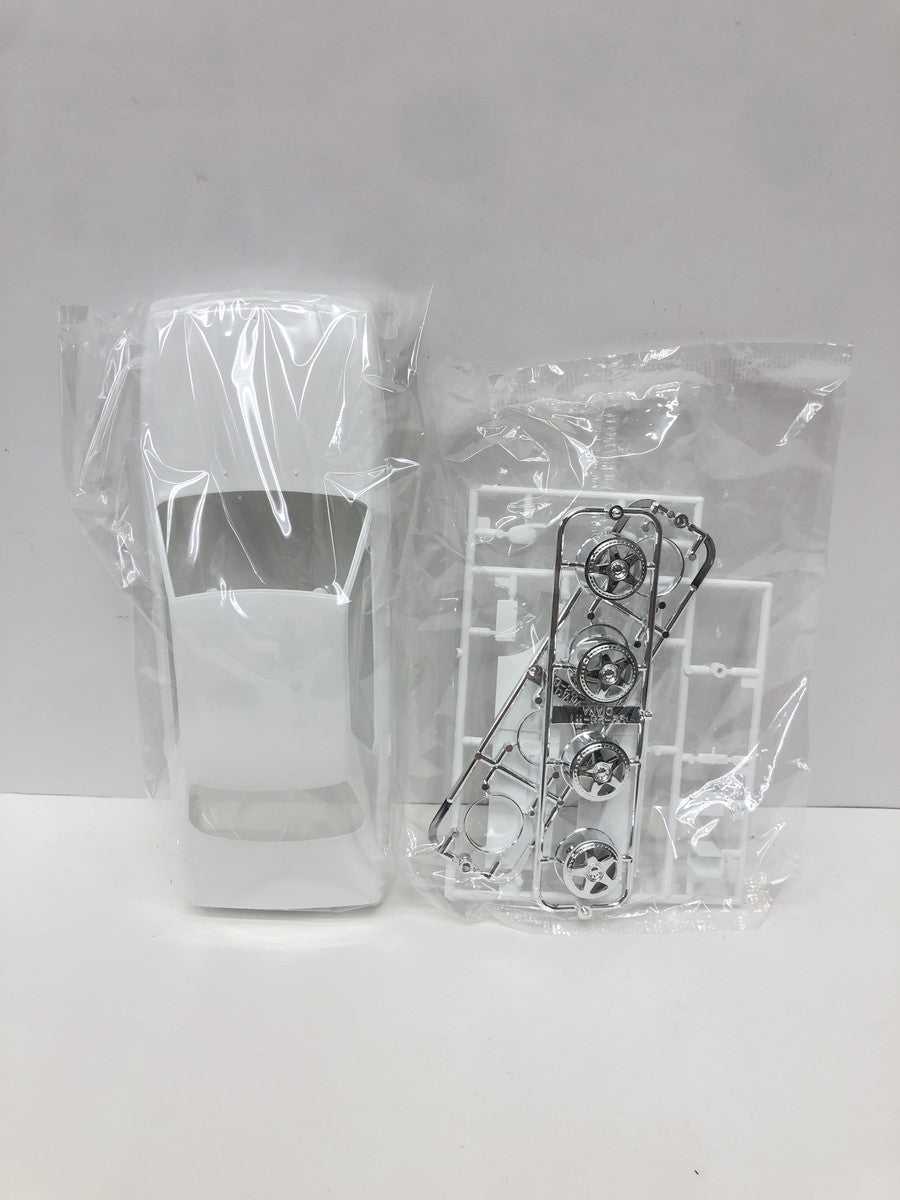 アオシマ 1/24 ザ・チューンドカー No.85 シーマ カープラモ・ミニ四駆