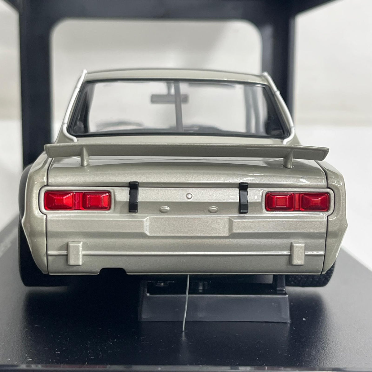 1/18 日産 スカイライン GT-R KPGC10 レーシング 1972 AUTOart スケールカー