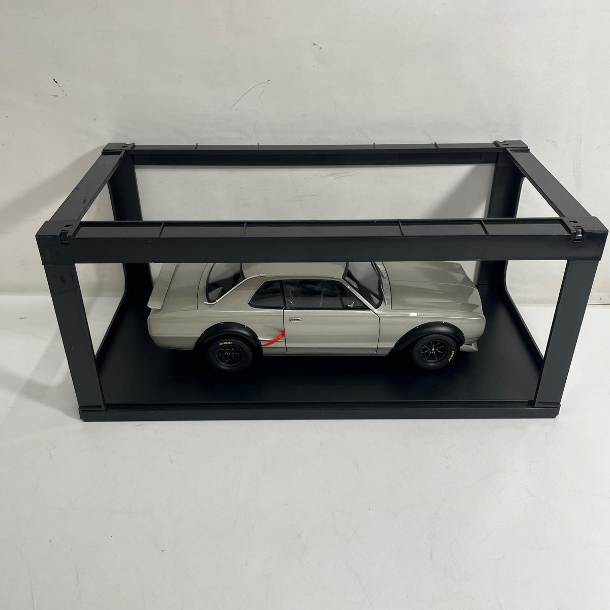 1/18 日産 スカイライン GT-R KPGC10 レーシング 1972 AUTOart スケールカー