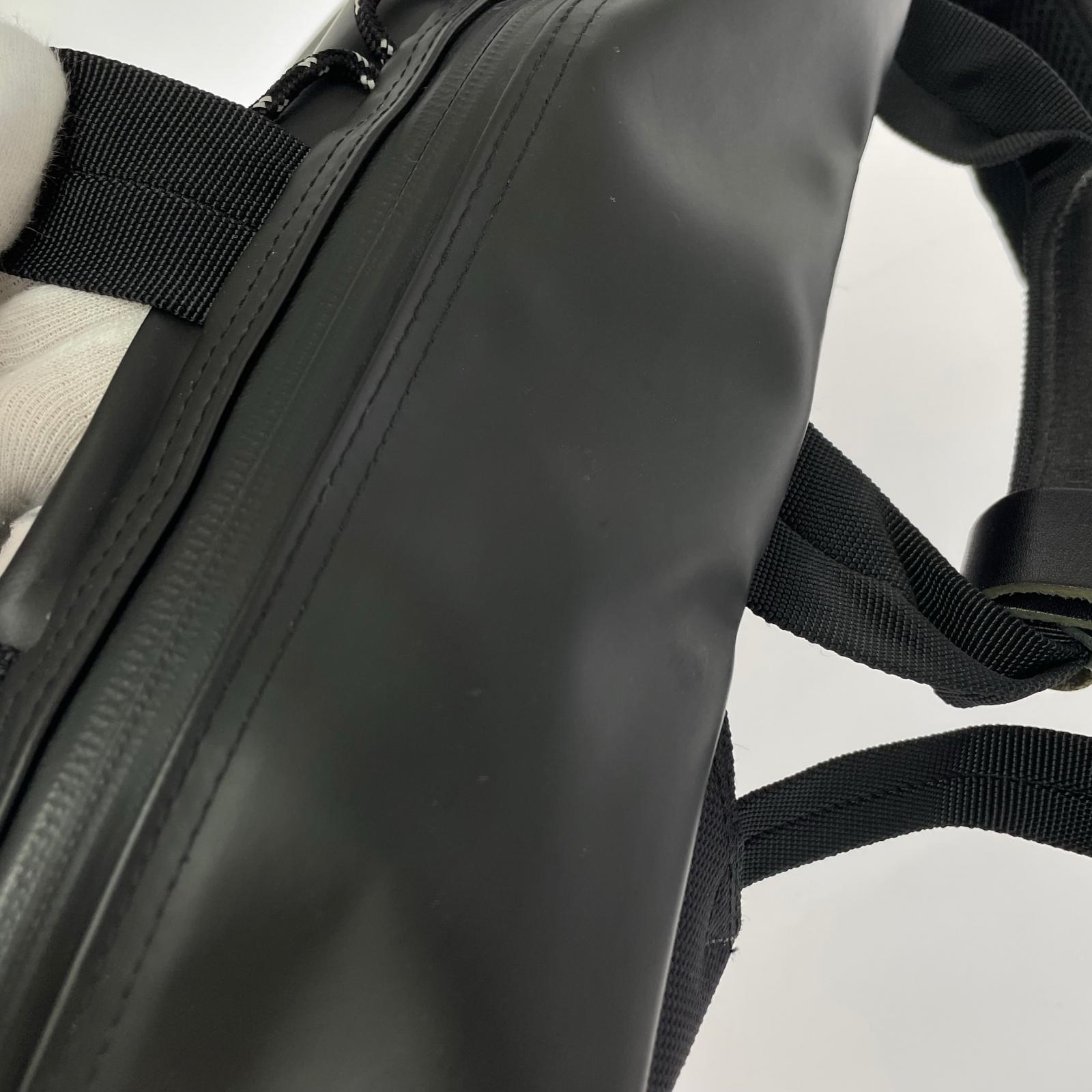 リュック・デイパック SLICK RUCKSACK ブラック