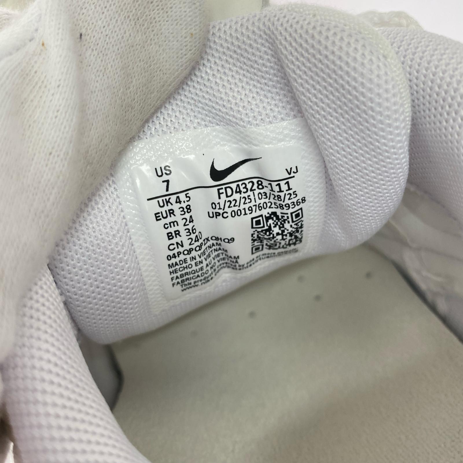 スニーカー AIR MAX 90 LV8 24.0㎝ 24cm (US6 UK5 1/2 EU38) ホワイト