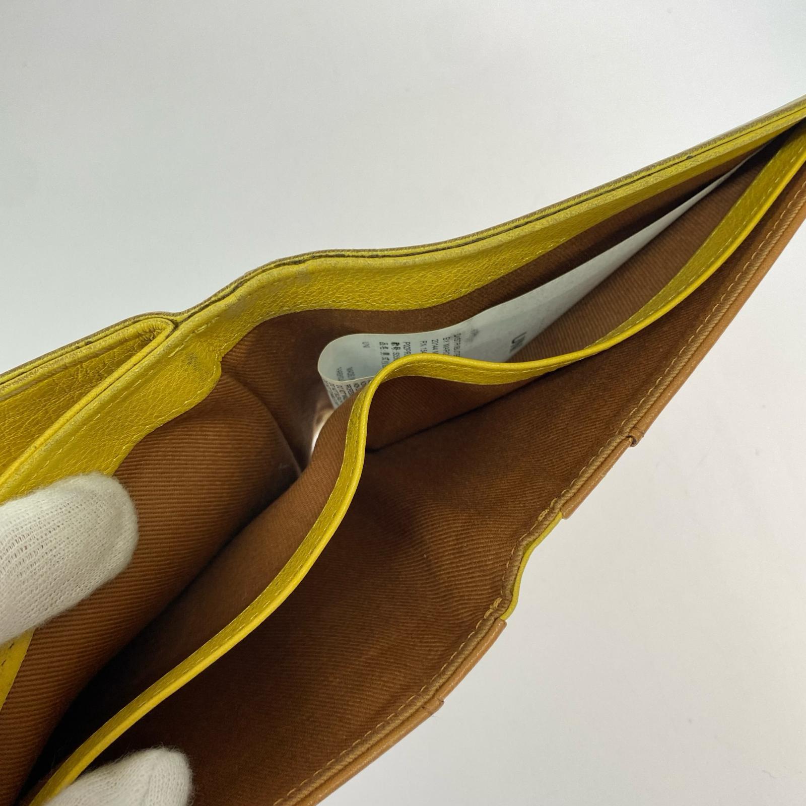 コンパクトウォレット 4stitch bi-fold leather wallet yellow イエロー