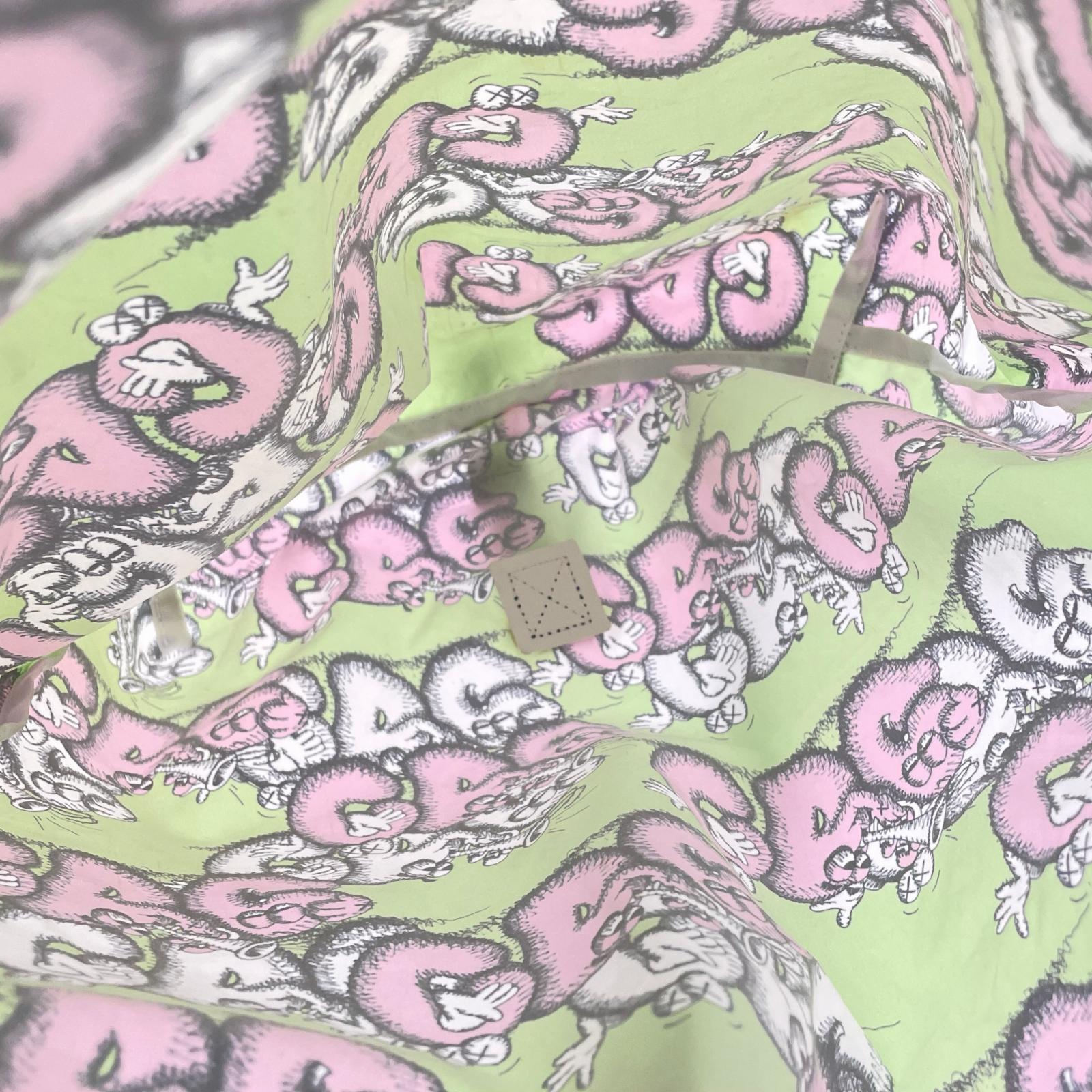 ショルダーバッグ SHIRT×KAWS マルチカラー