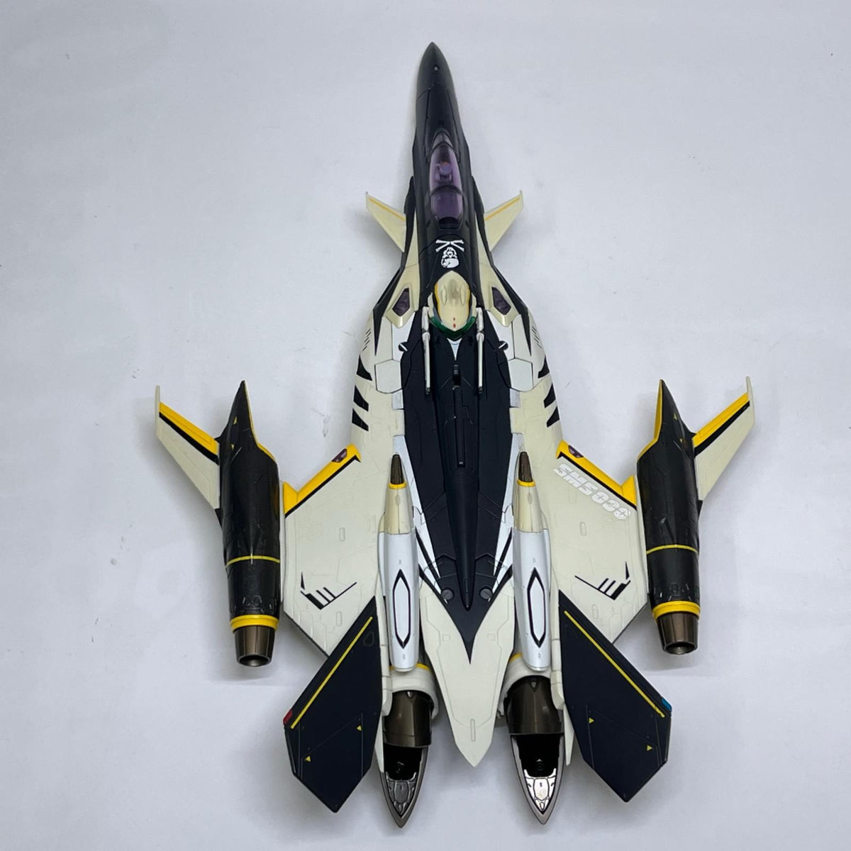 DX超合金 YF-29 デュランダルバルキリー 30周年記念カラー マクロスF/劇場版 マクロスF 恋離飛翼 〜サヨナラノツバサ〜/マクロスフロンティア バンダイ フィギュア/グッズ