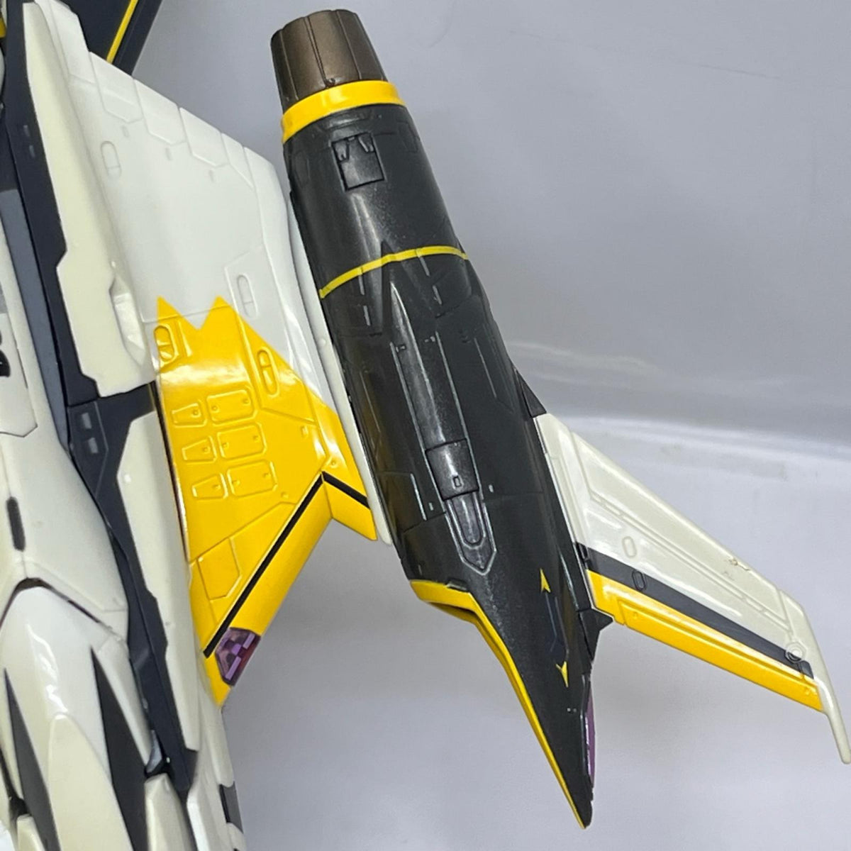 DX超合金 YF-29 デュランダルバルキリー 30周年記念カラー マクロスF/劇場版 マクロスF 恋離飛翼 〜サヨナラノツバサ〜/マクロスフロンティア バンダイ フィギュア/グッズ
