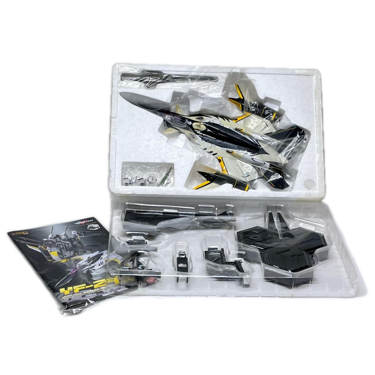 DX超合金 YF-29 デュランダルバルキリー 30周年記念カラー マクロスF/劇場版 マクロスF 恋離飛翼 〜サヨナラノツバサ〜/マクロスフロンティア バンダイ フィギュア/グッズ