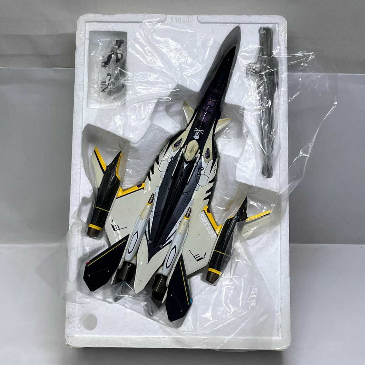 DX超合金 YF-29 デュランダルバルキリー 30周年記念カラー マクロスF/劇場版 マクロスF 恋離飛翼 〜サヨナラノツバサ〜/マクロスフロンティア バンダイ フィギュア/グッズ