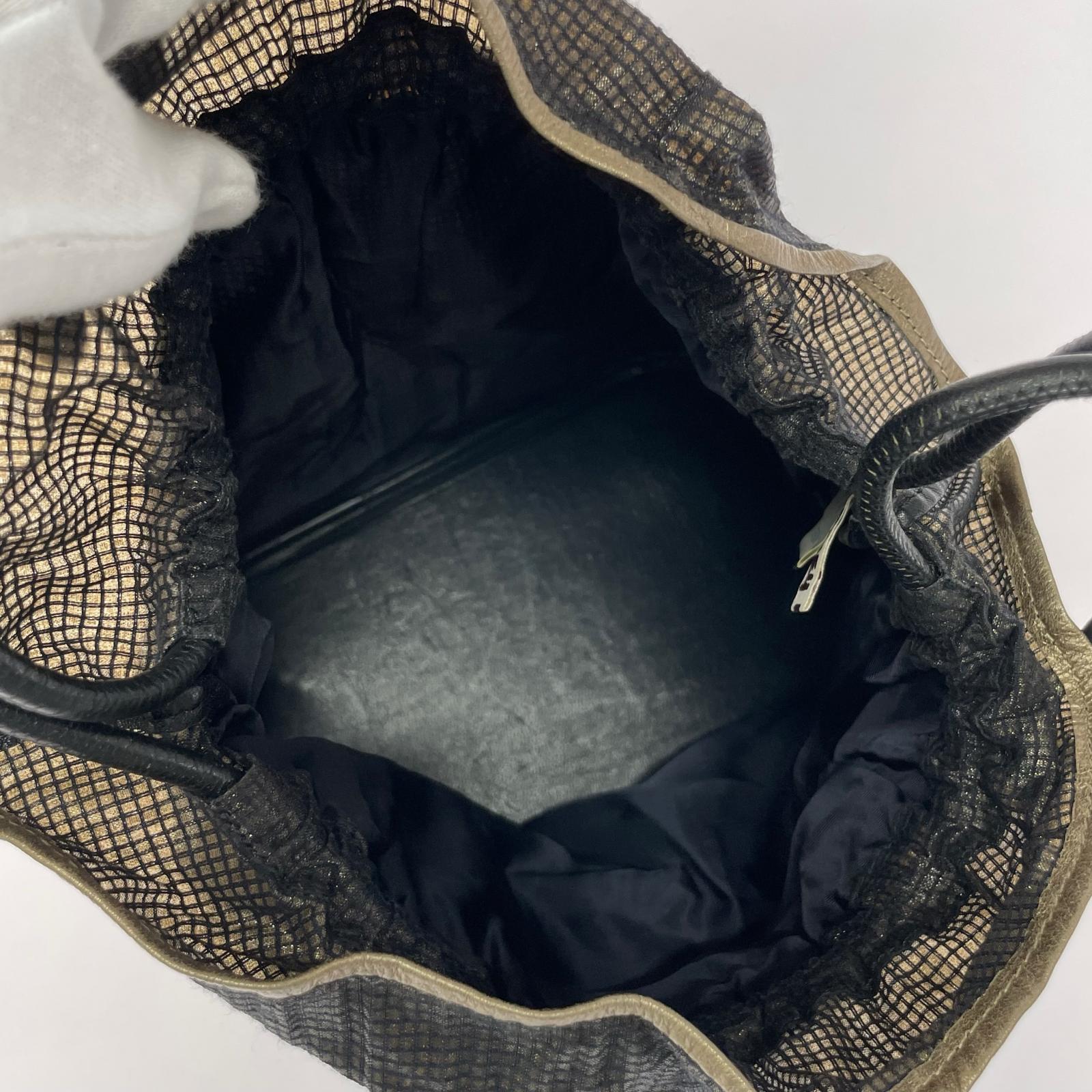 その他バッグ ISSEY MIYAKE ラメ巾着バッグ ブラック