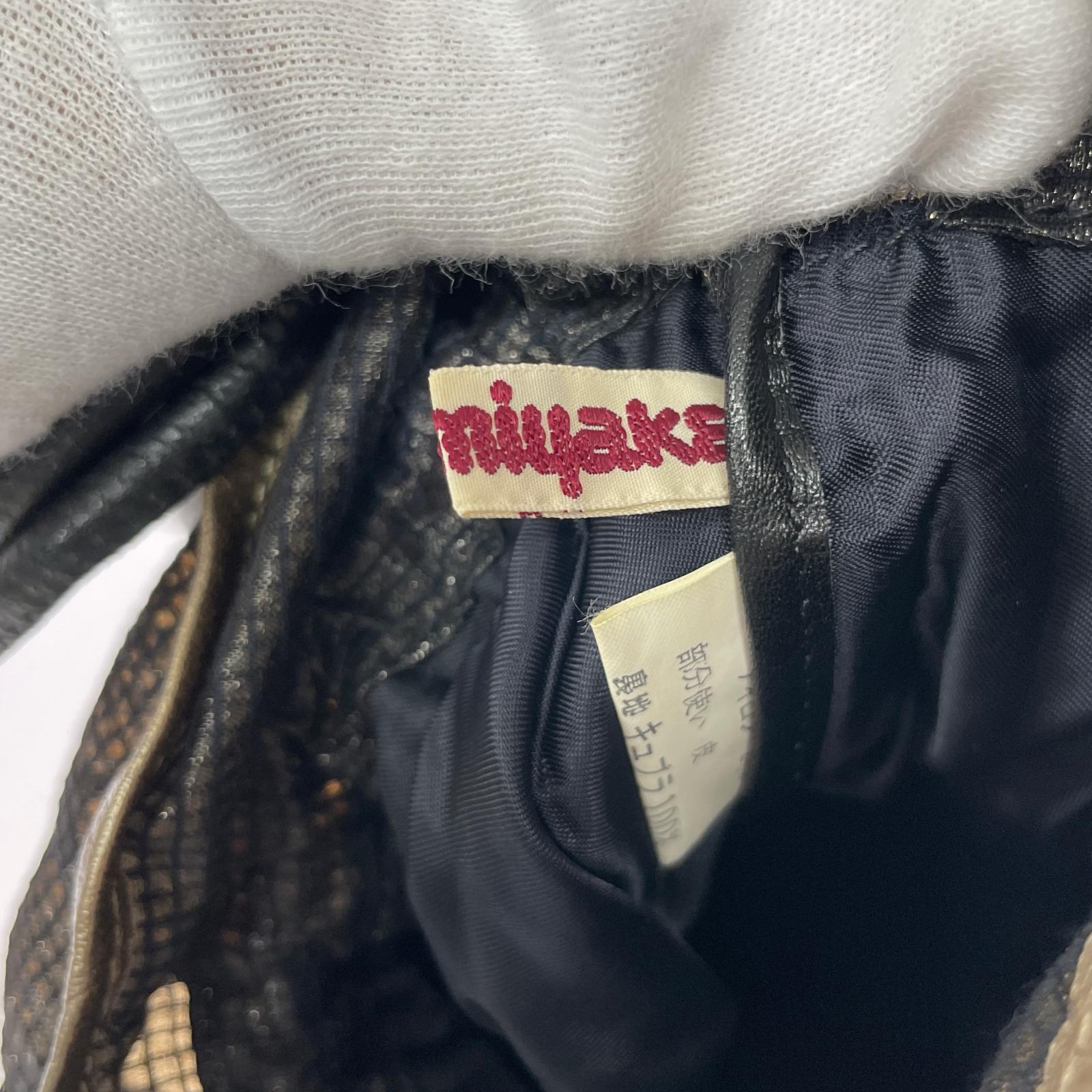 その他バッグ ISSEY MIYAKE ラメ巾着バッグ ブラック