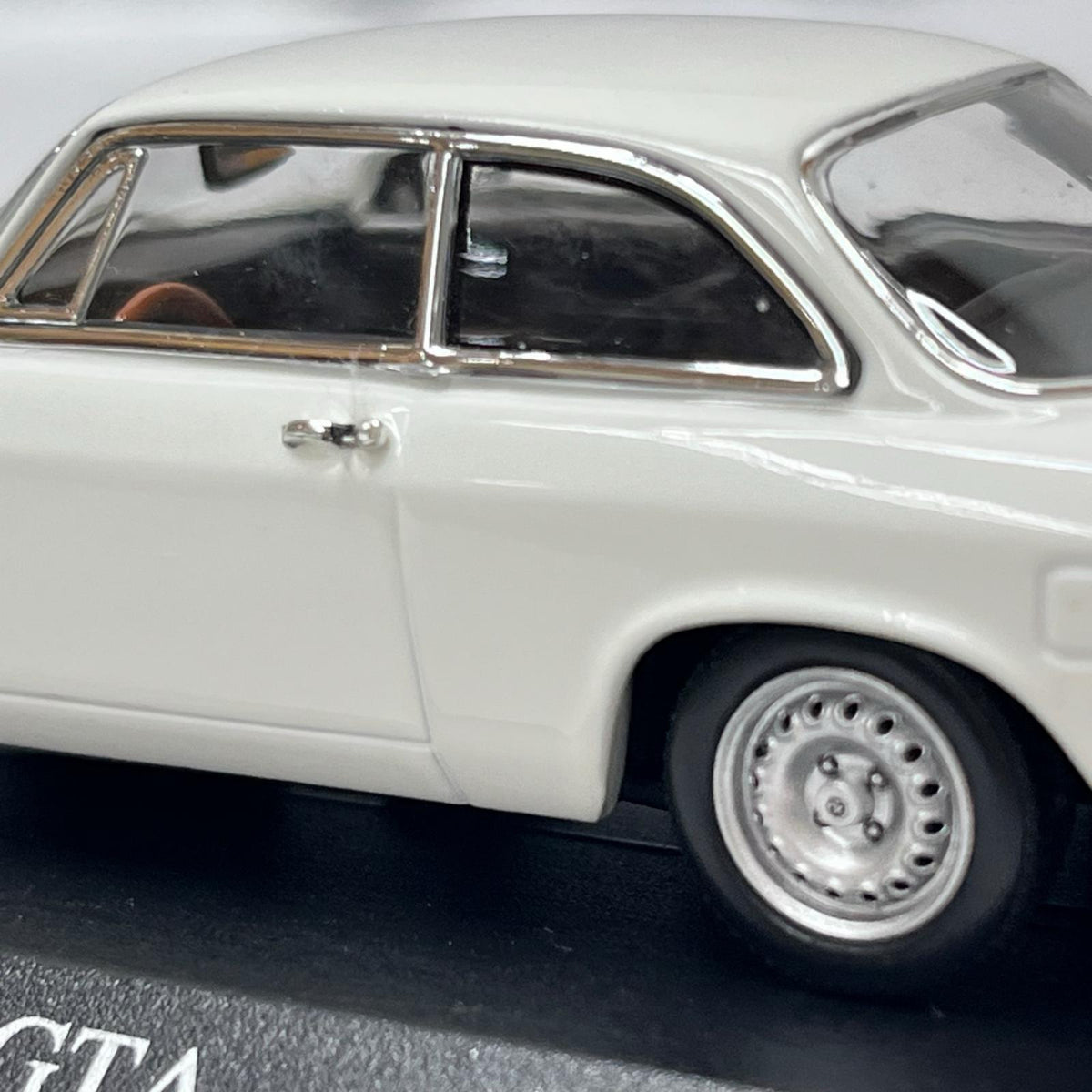 1/43 PMA アルファロメオ ジュリア スプリント GTA 1965 ミニチャンプス 1/43 アルファロメオ ジュリア スプリント GTA 1965 ミニチャンプス(MINICHAMPS) スケールカー