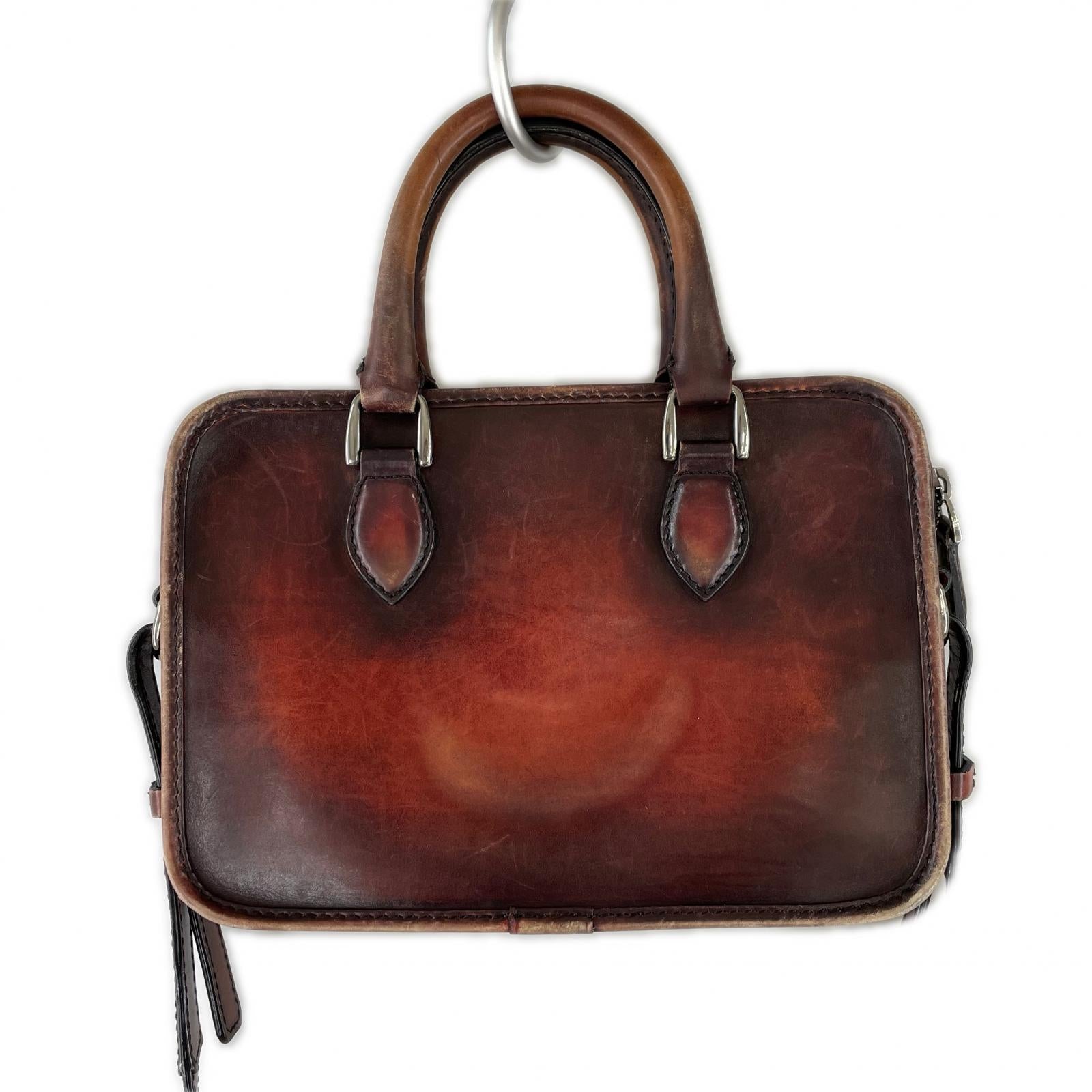 ショルダーバッグ Berluti アンジュールガリバー スクリットレザー レッド