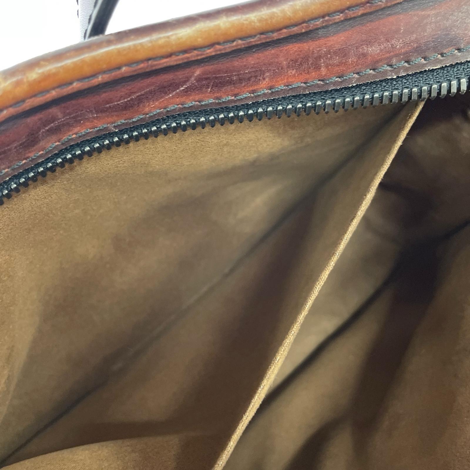 ショルダーバッグ Berluti アンジュールガリバー スクリットレザー レッド