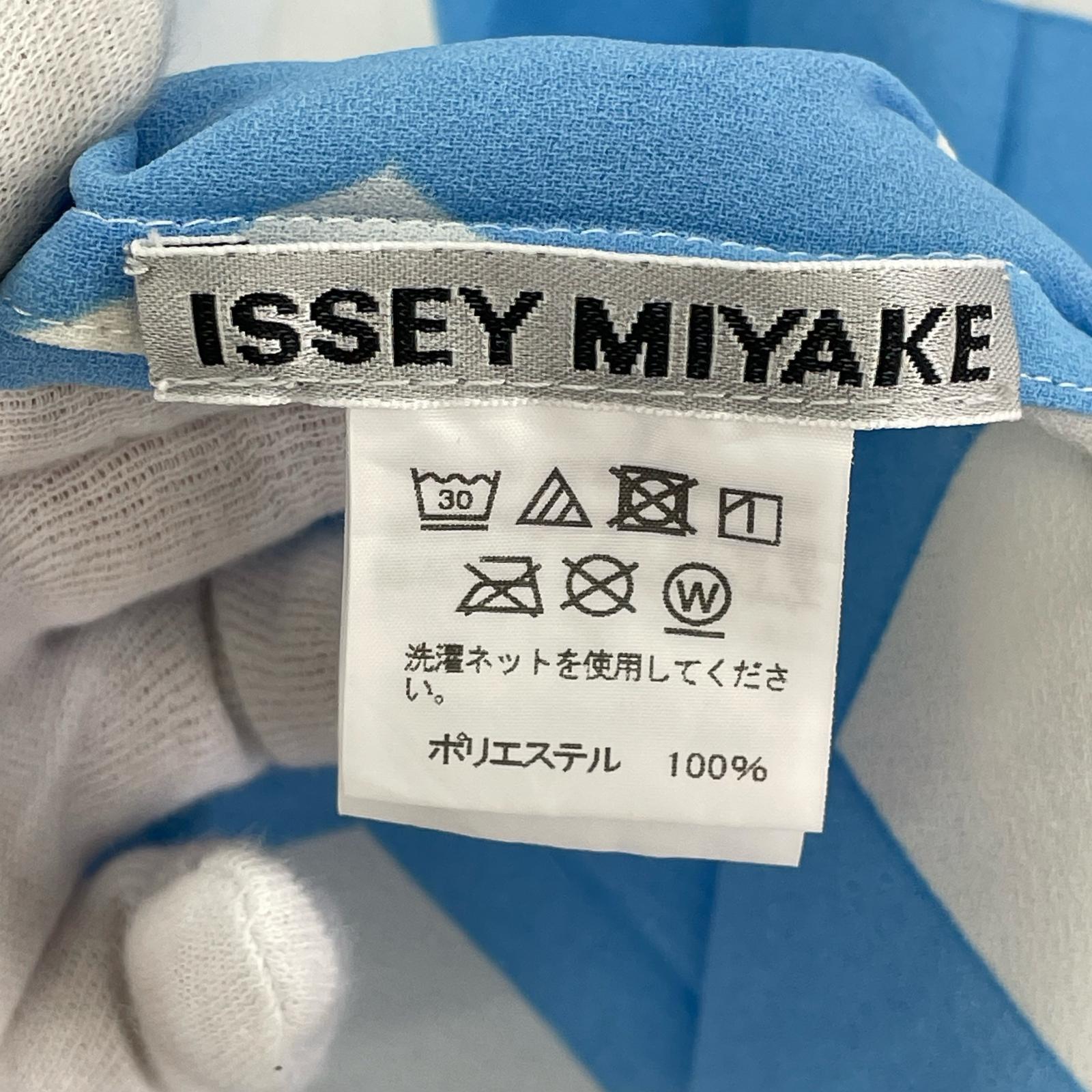 タンクトップ 総柄ノースリーブカットソー