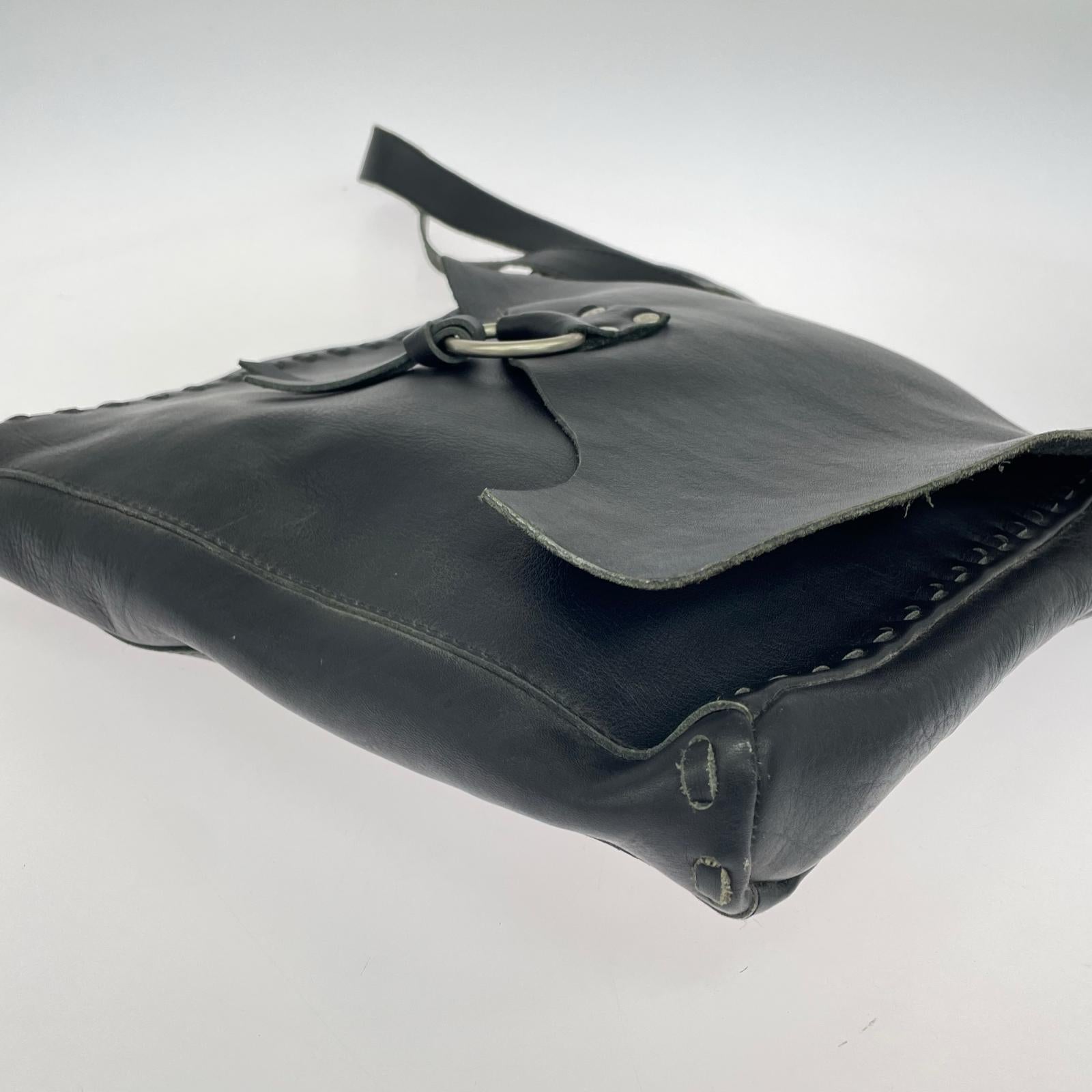 ショルダーバッグ ハンドステッチレザーショルダーバッグ BLK ブラック