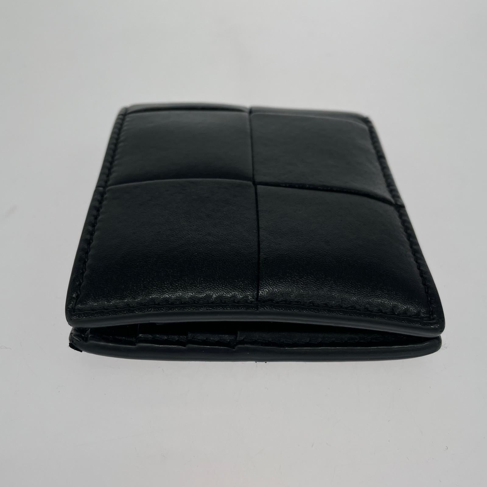Bottega Veneta カセット マキシイントレチャート 二つ折り財布