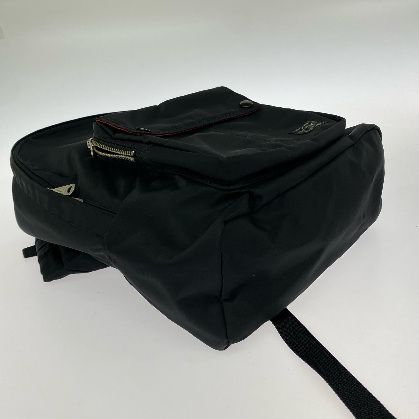 リュック・デイパック iLS POUR BEAUX MESSIEURS ブラック