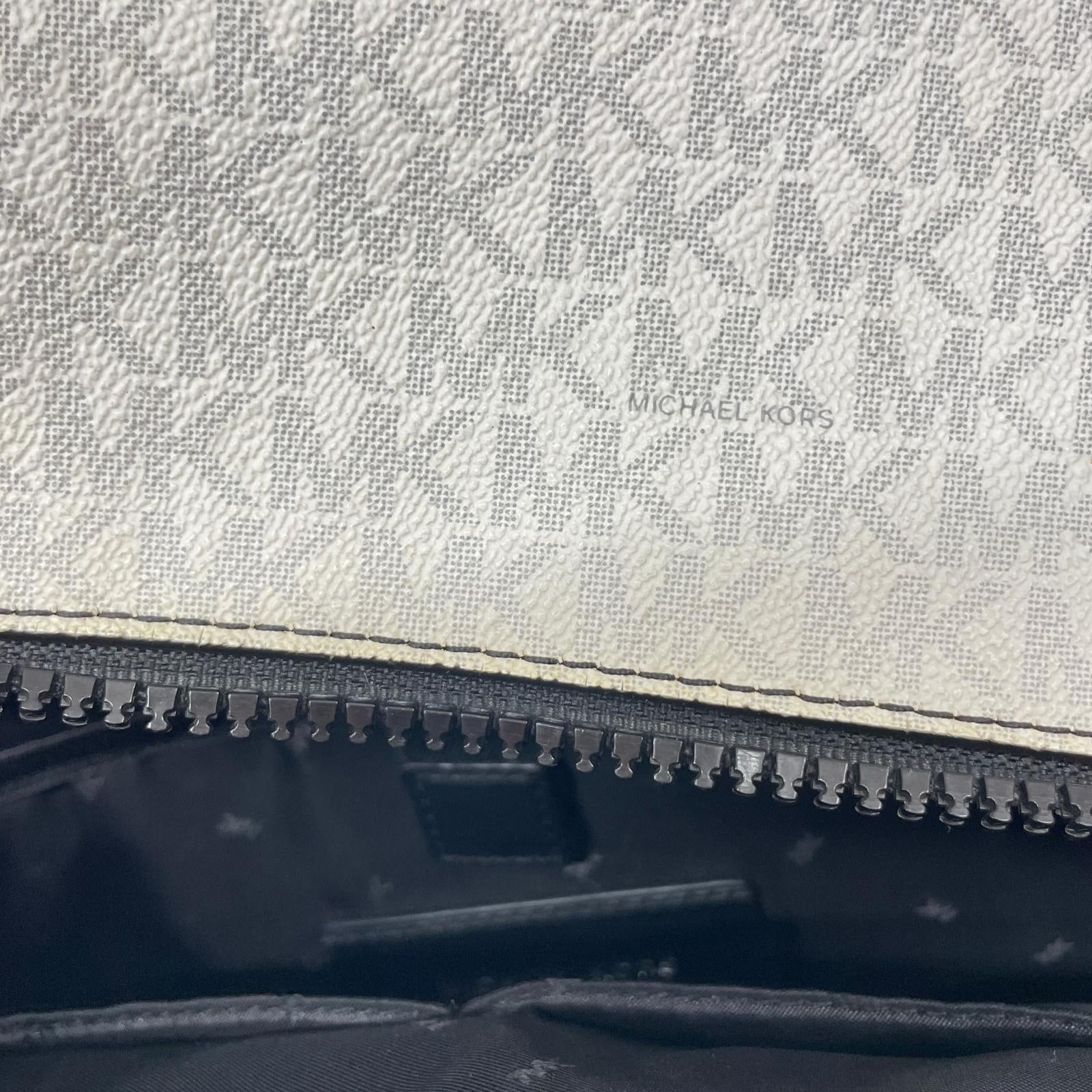 リュック・デイパック MICHAEL KORS リュックサック・バックパック ホワイト