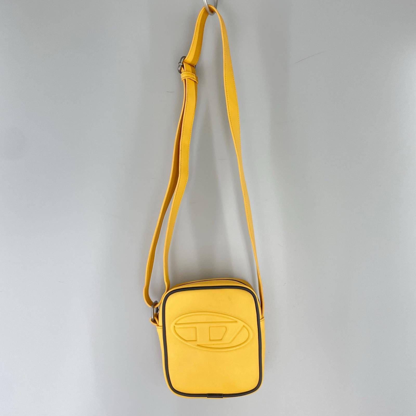 ショルダーバッグ DIESEL ショルダーバッグ イエロー