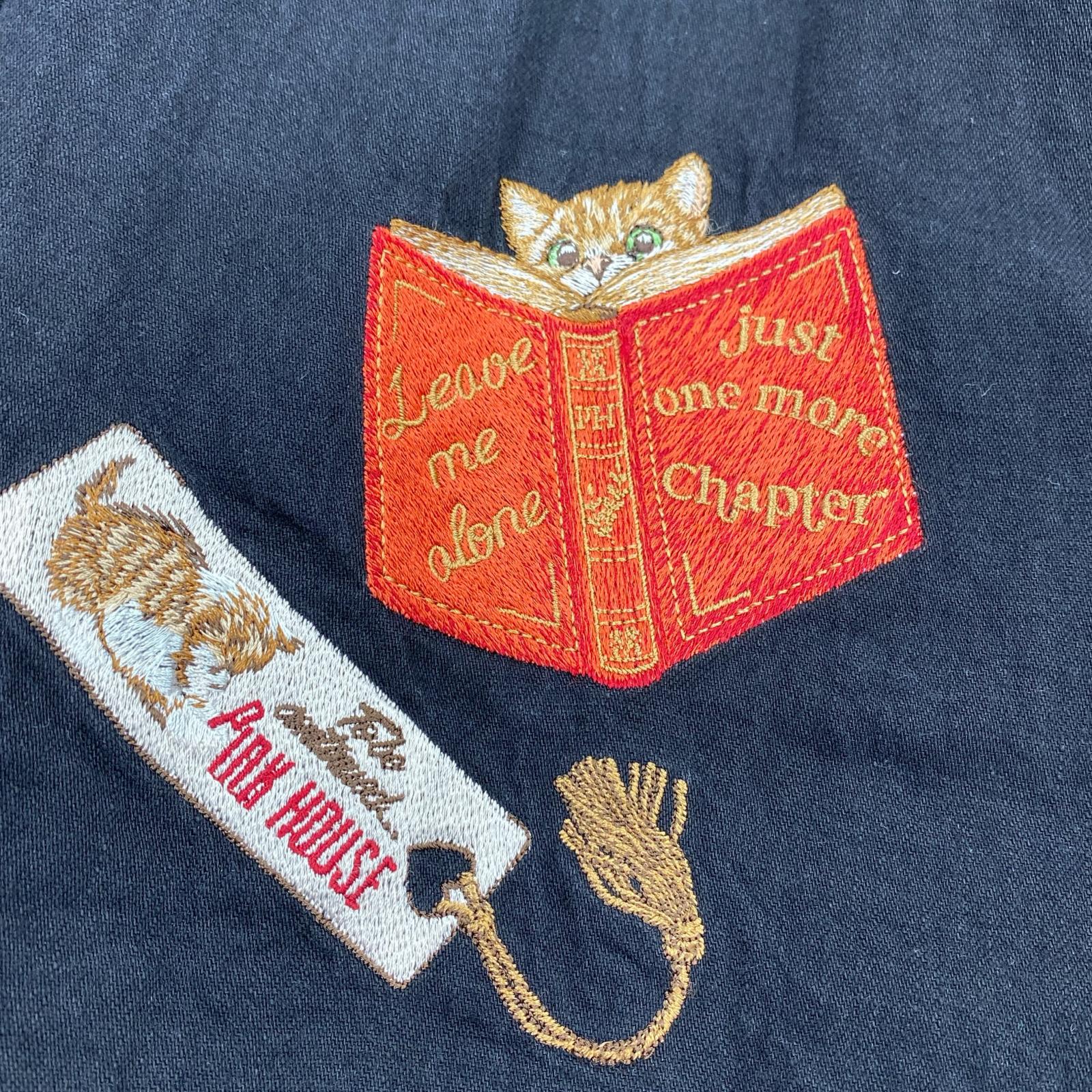 ロングスカート 書斎の猫たち刺繍入り ブラック