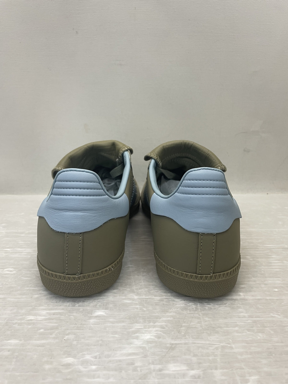 スニーカー ID8712