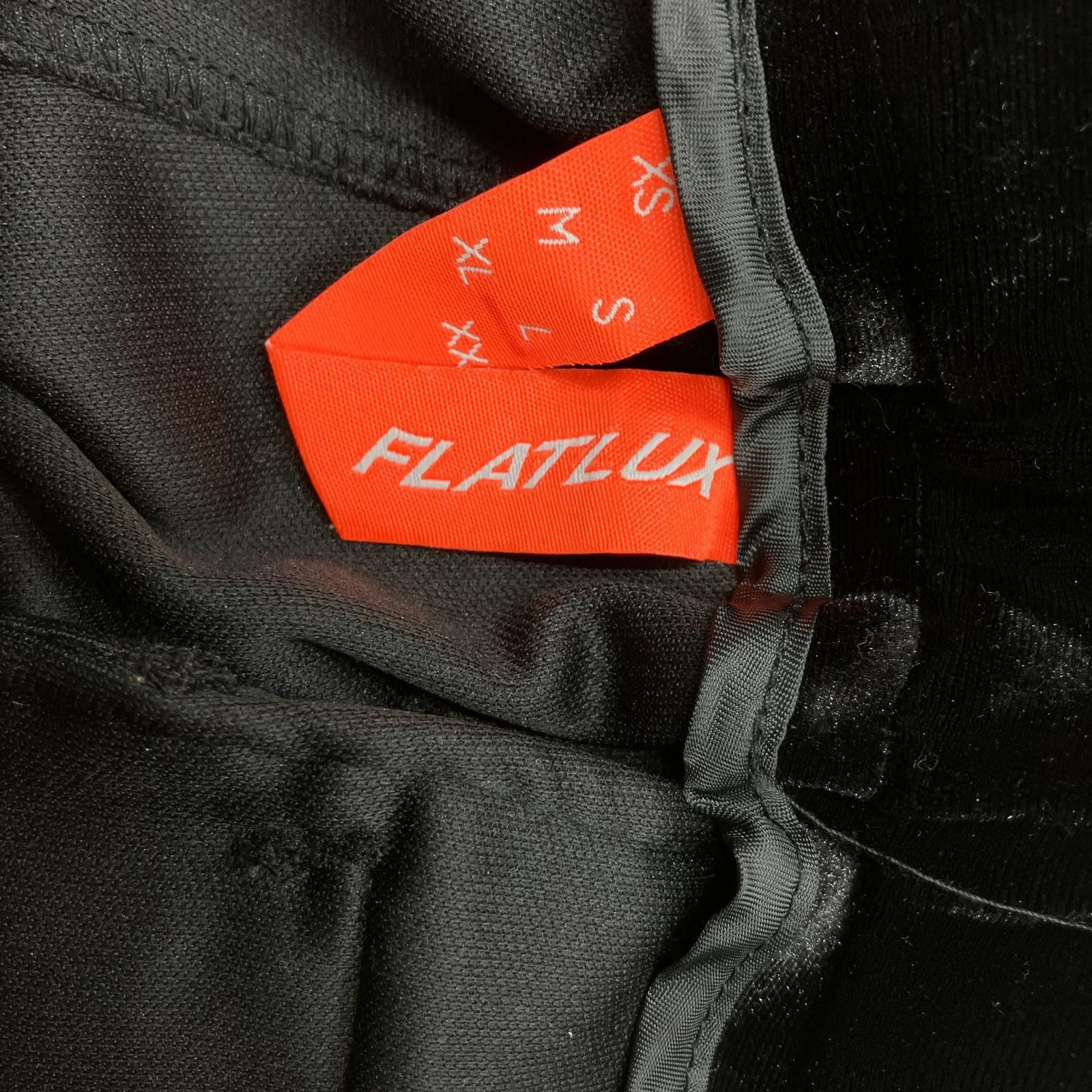 パンツ .FLATLUX DOOM CARGO EAZY PANT L BLK ブラック