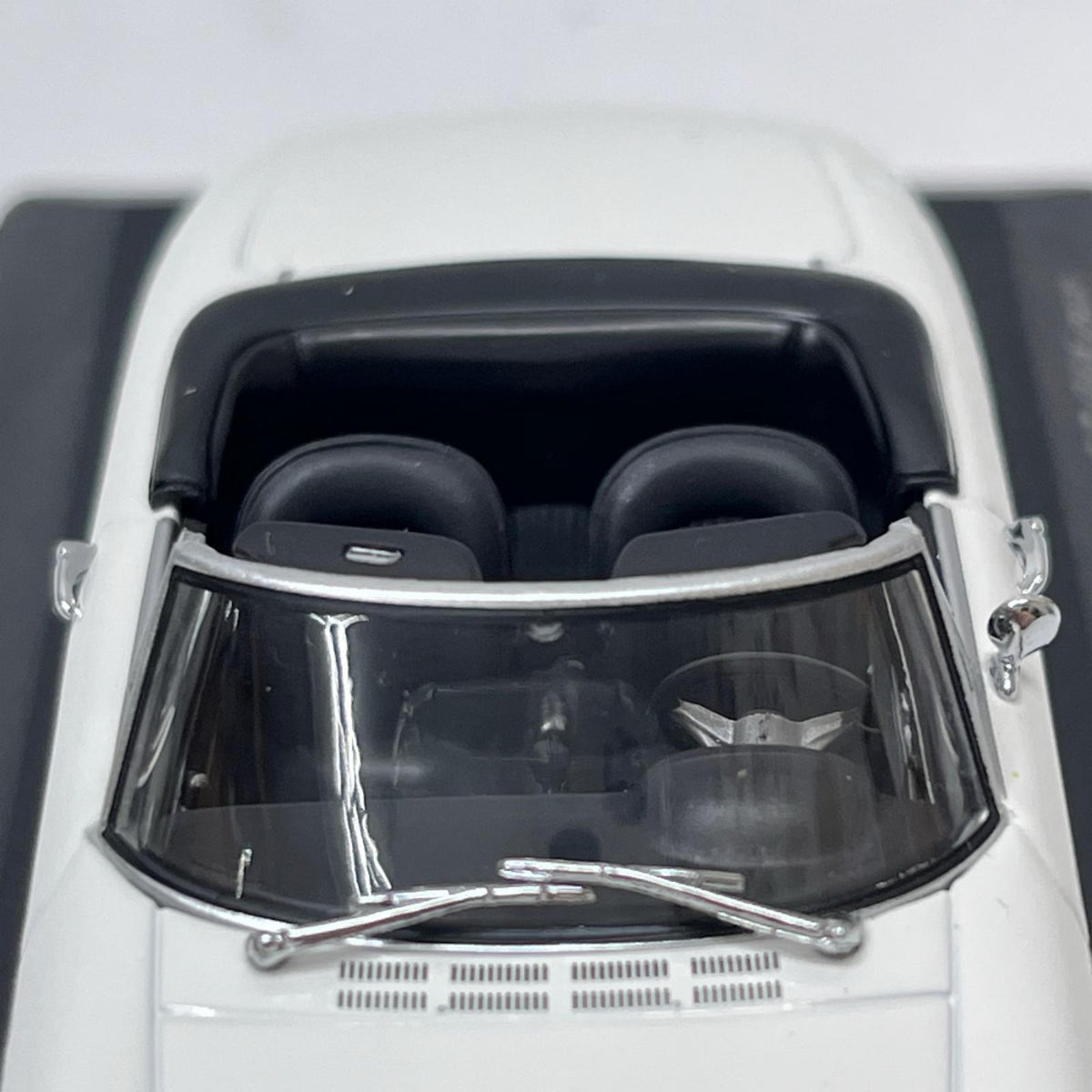 PMA 1/43 アルファロメオ スパイダー 1750 ベロー 1968 ミニチャンプス 1/43 アルファロメオ スパイダー 1750 ヴェローチェ 1968 ホワイト MINICHAMPS(ミニチャンプス) スケールカー