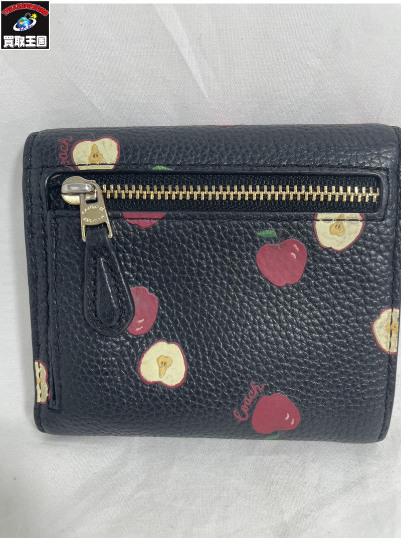 COACH リンゴ柄 三つ折り財布
