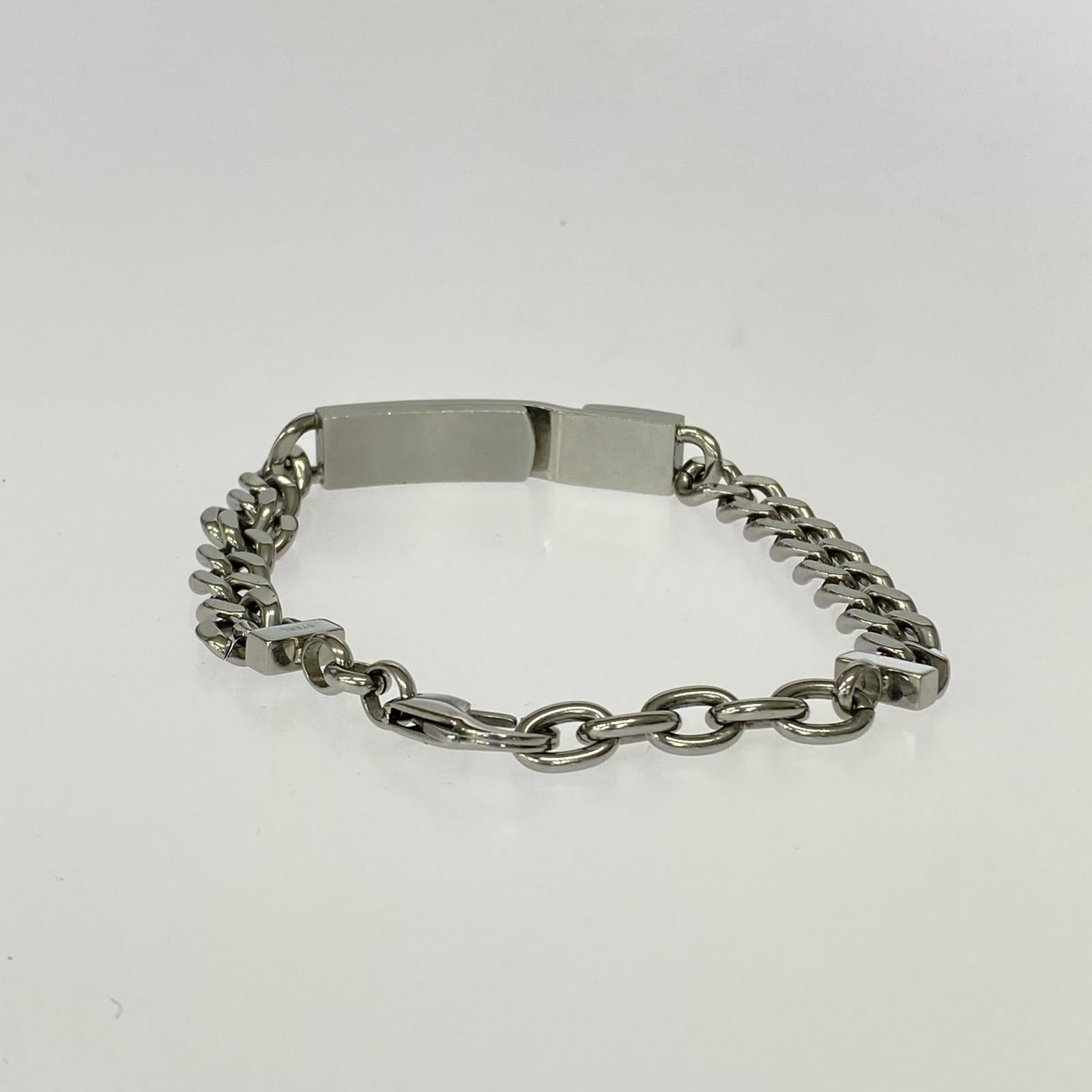 ブレスレット スチール製ロゴプレートチェーンブレスレット シルバー
