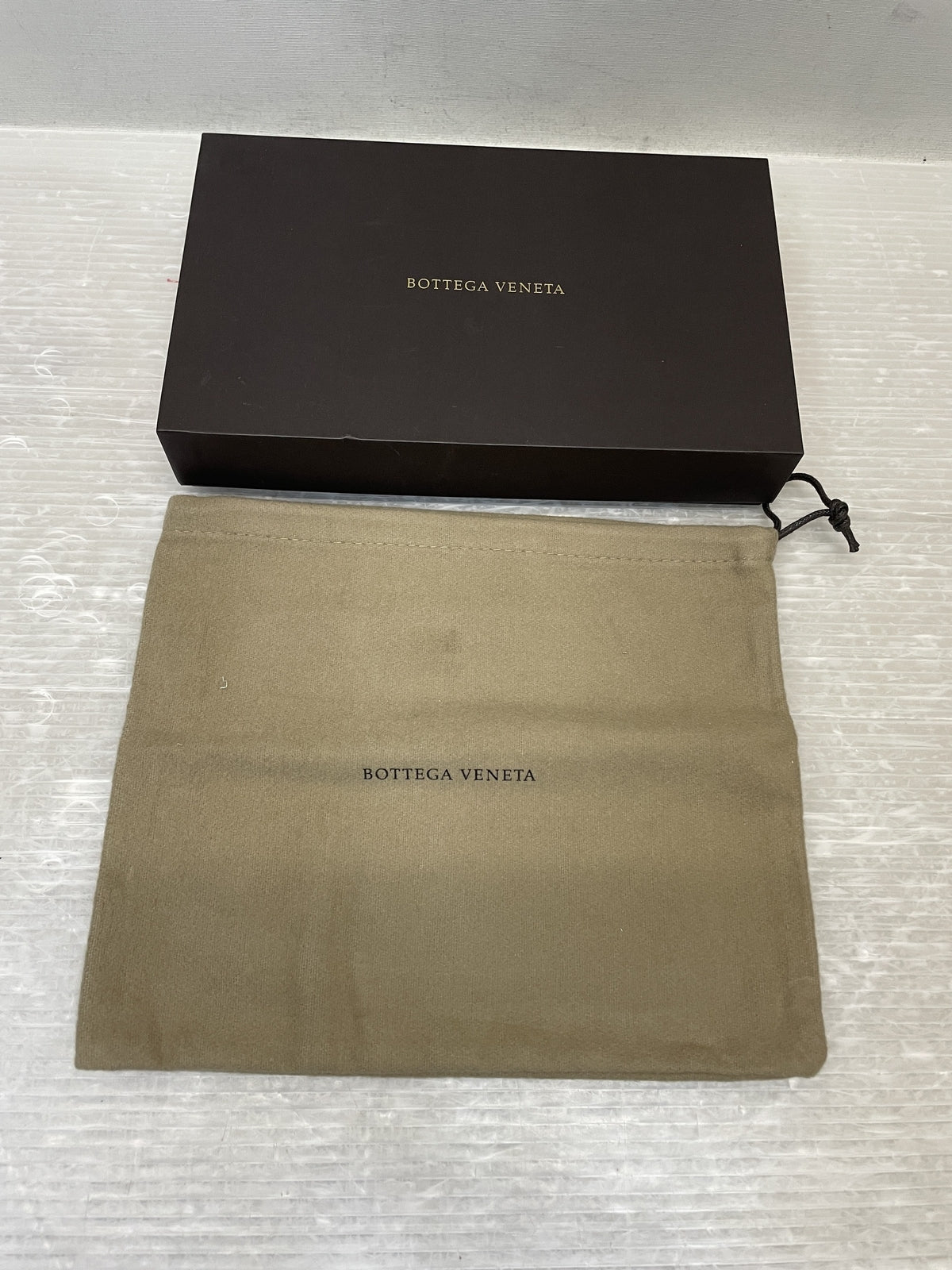 Bottega Veneta イントレチャート ロングウォレット 黒
