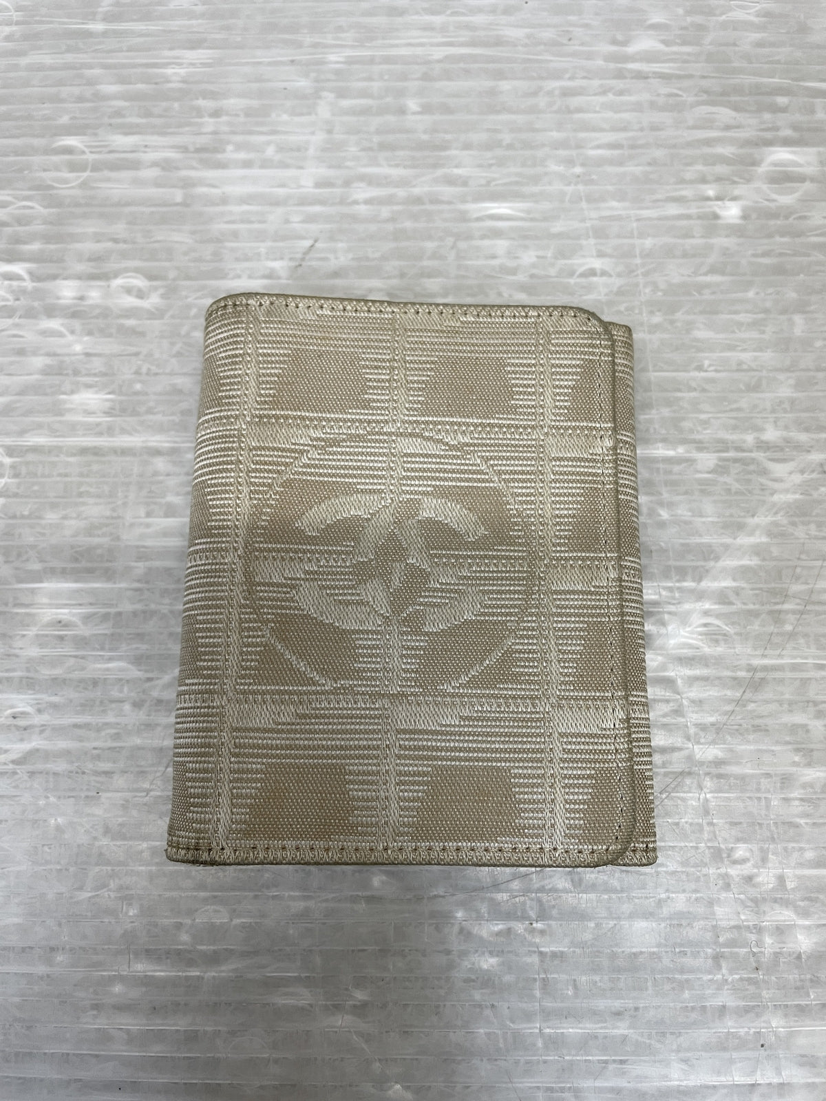 CHANEL ニュートラベルライン 三つ折り財布 ベージュ