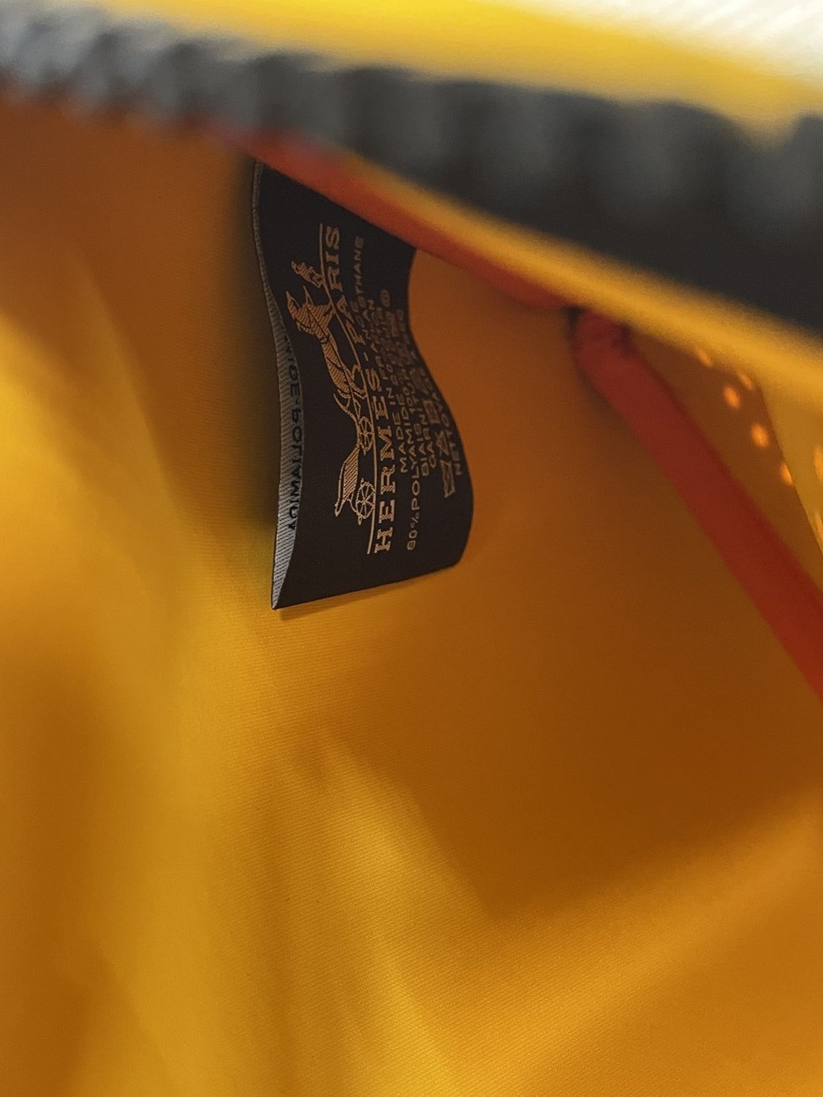 HERMES ネオバン ゼン オ ソレイユ PM フラットポーチ イエロー