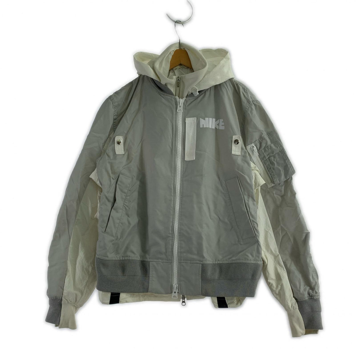 ブルゾン ×NIKE AS M NRG SACAI LAYERED JKT S グレー