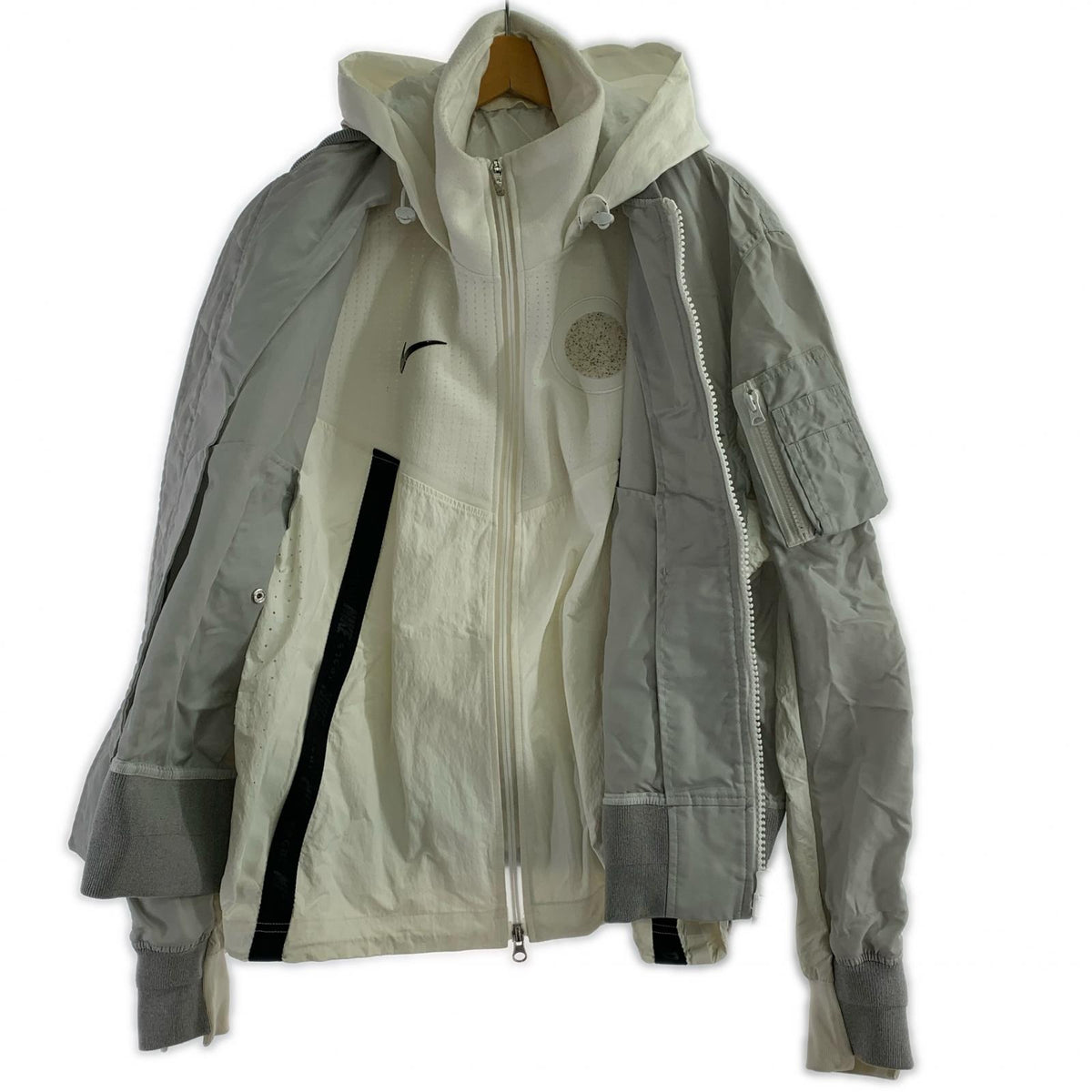 ブルゾン ×NIKE AS M NRG SACAI LAYERED JKT S グレー