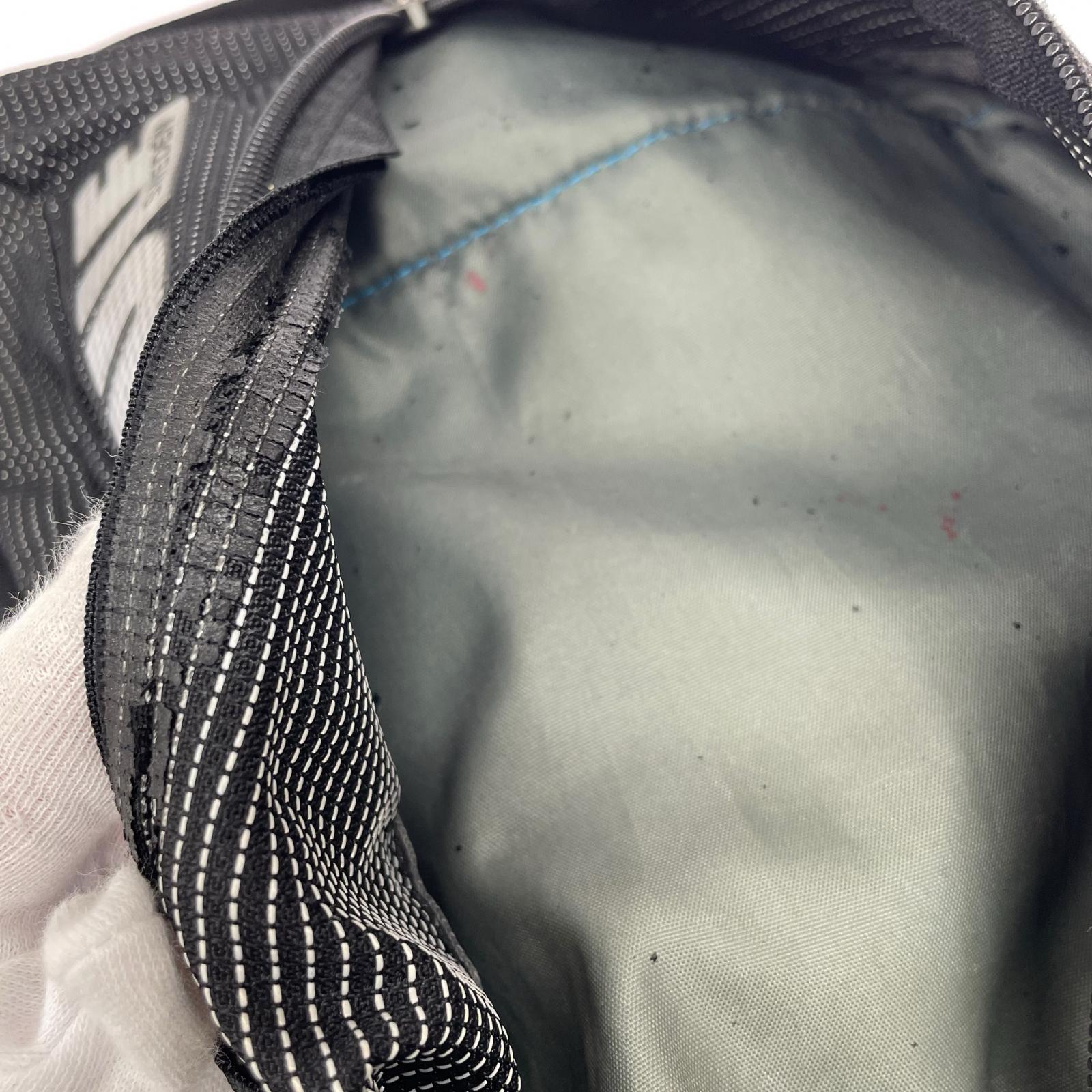 リュック・デイパック THULE CROSSOVER 25L ブラック