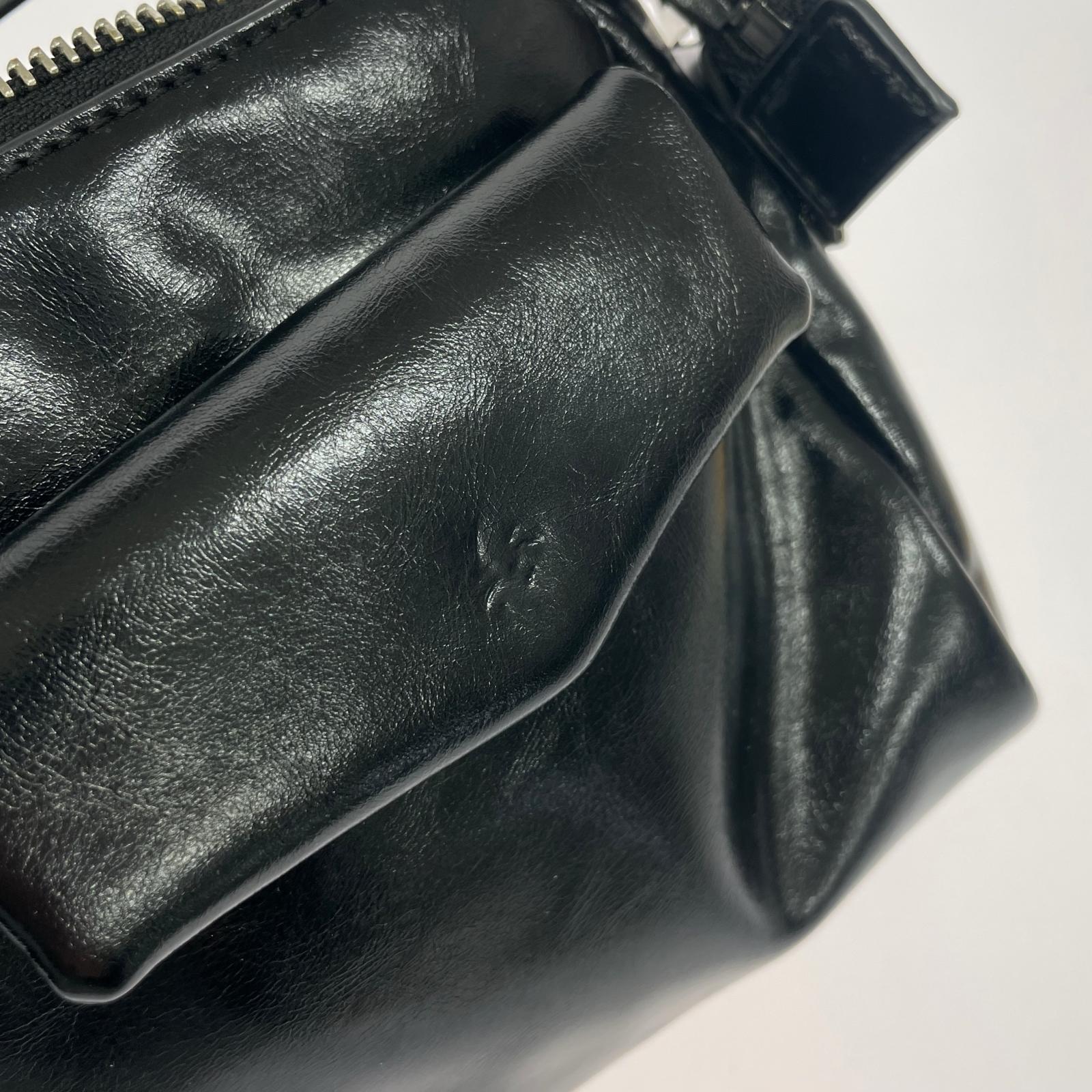 ショルダーバッグ CHARLES&KEITH 黒 ブラック